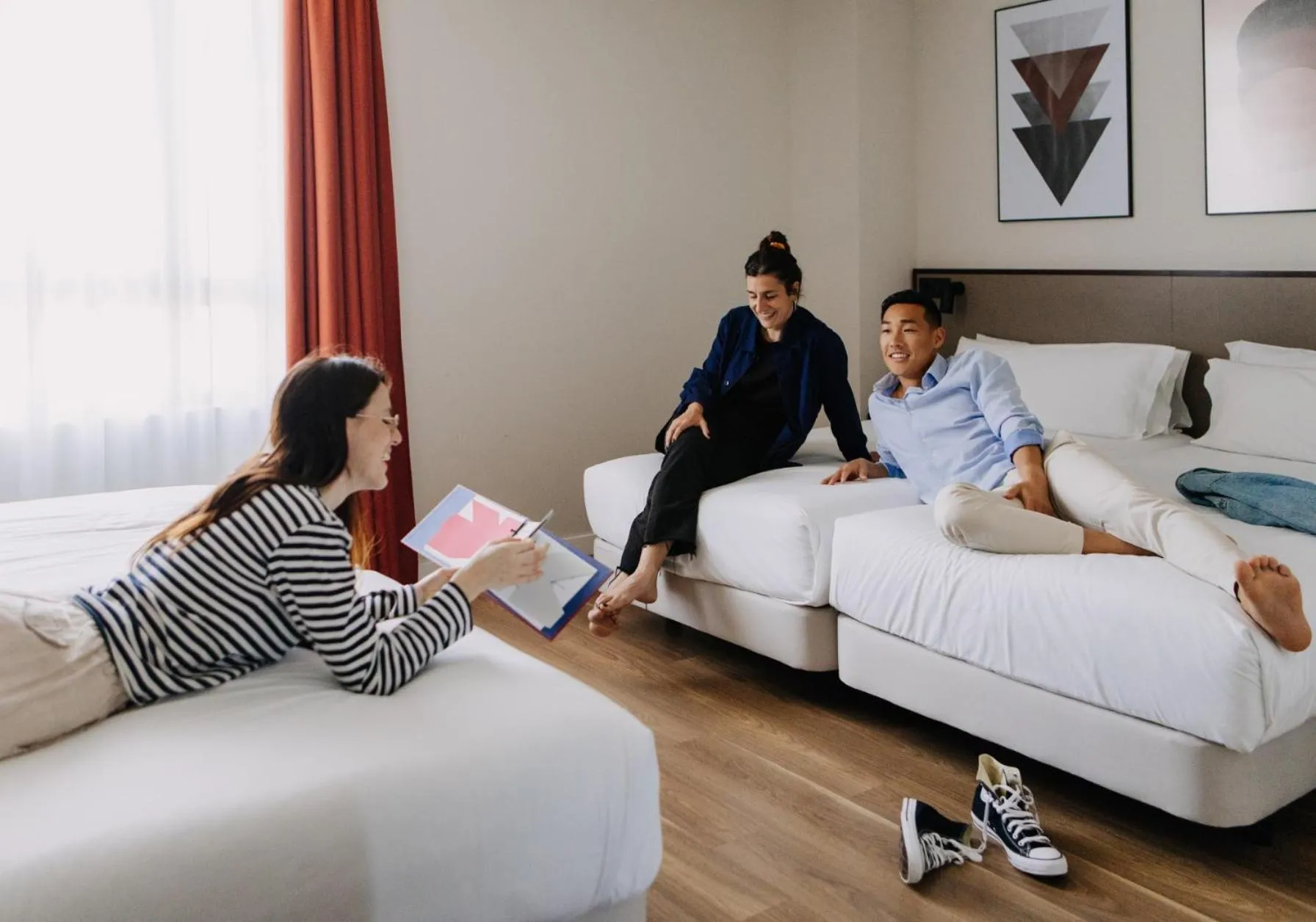 People in Hotel Kramer