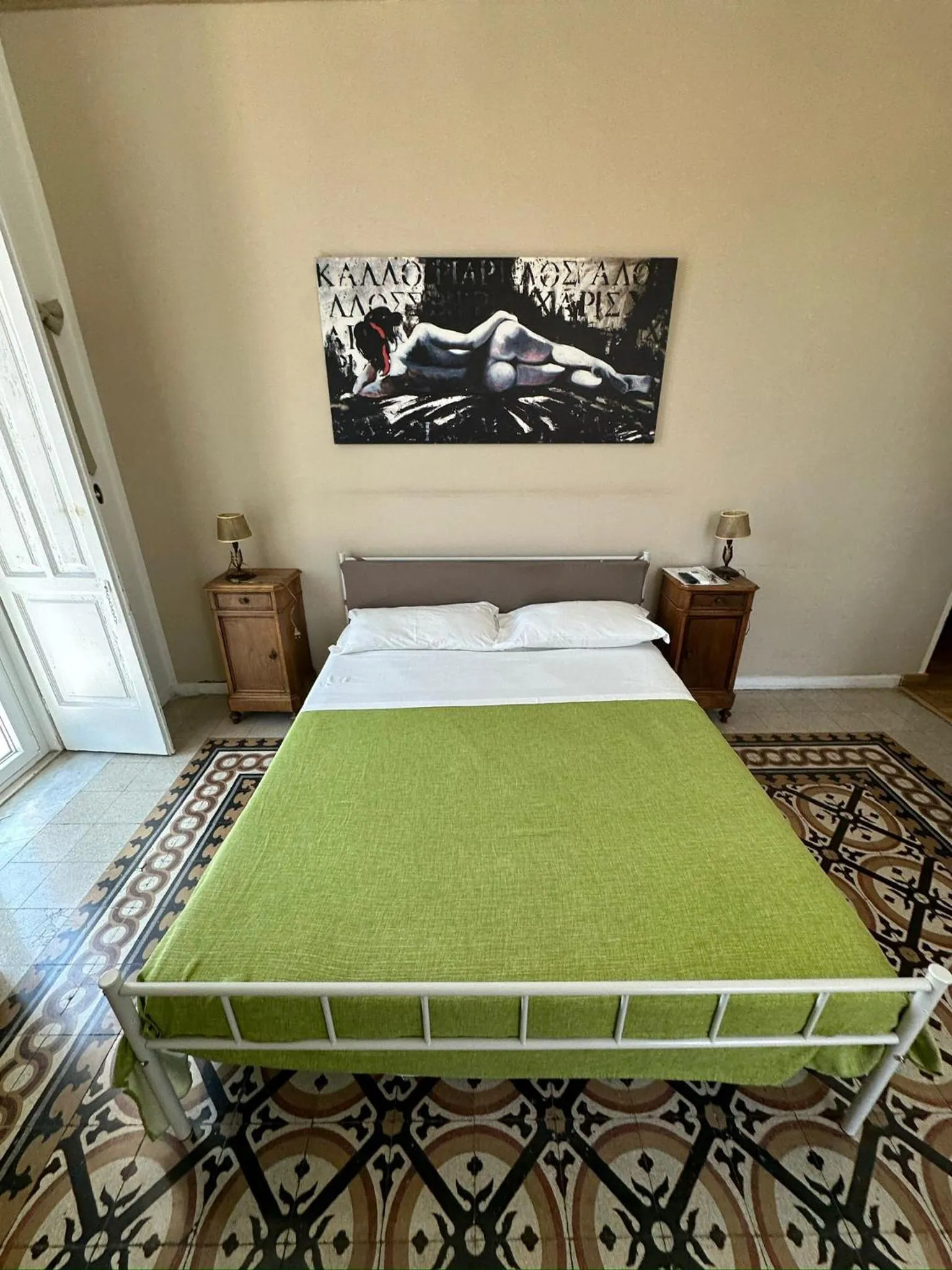 Bedroom, Bed in L'Una di Notte