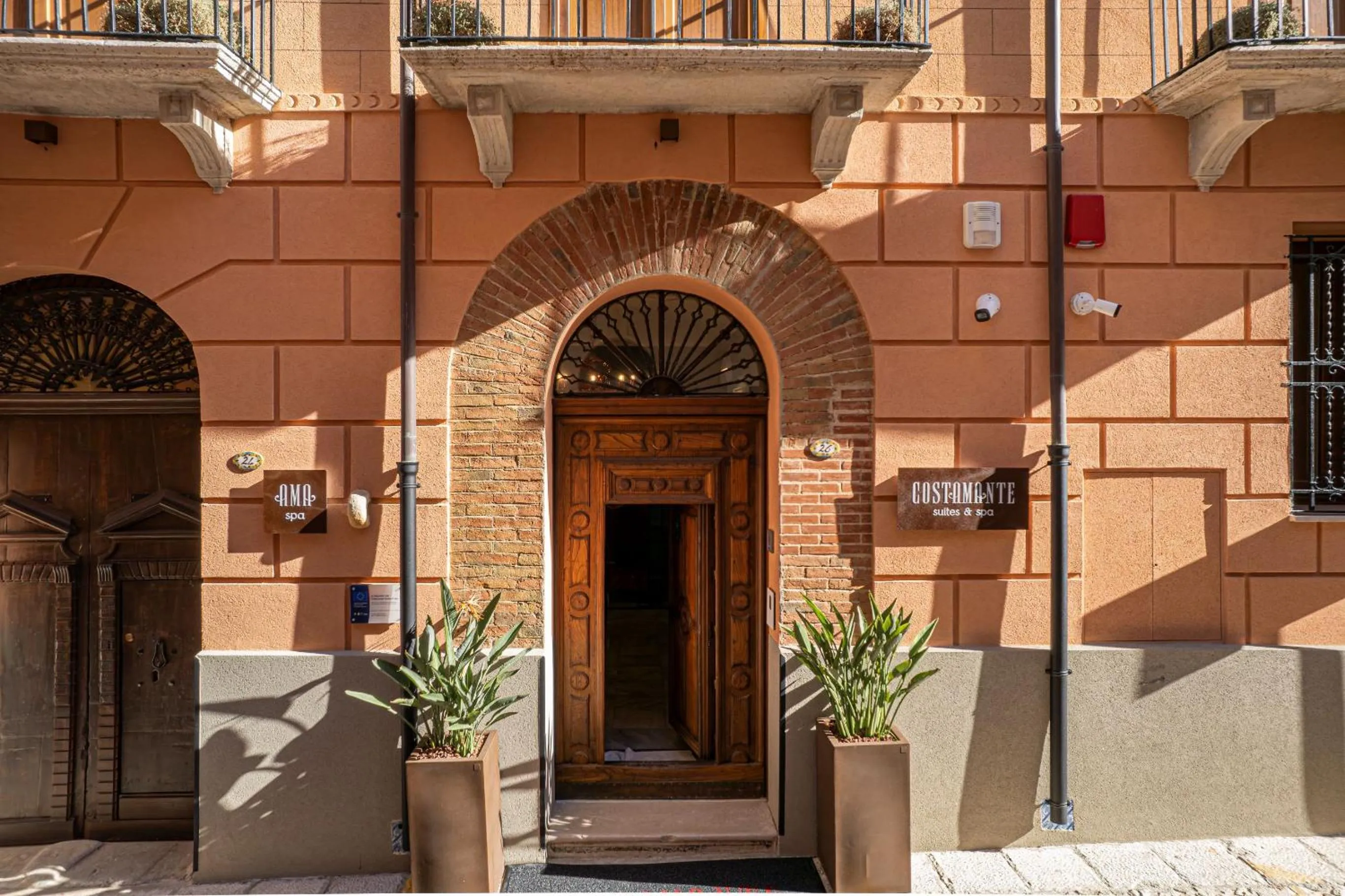 Facade/entrance in Costamante Suites & Spa