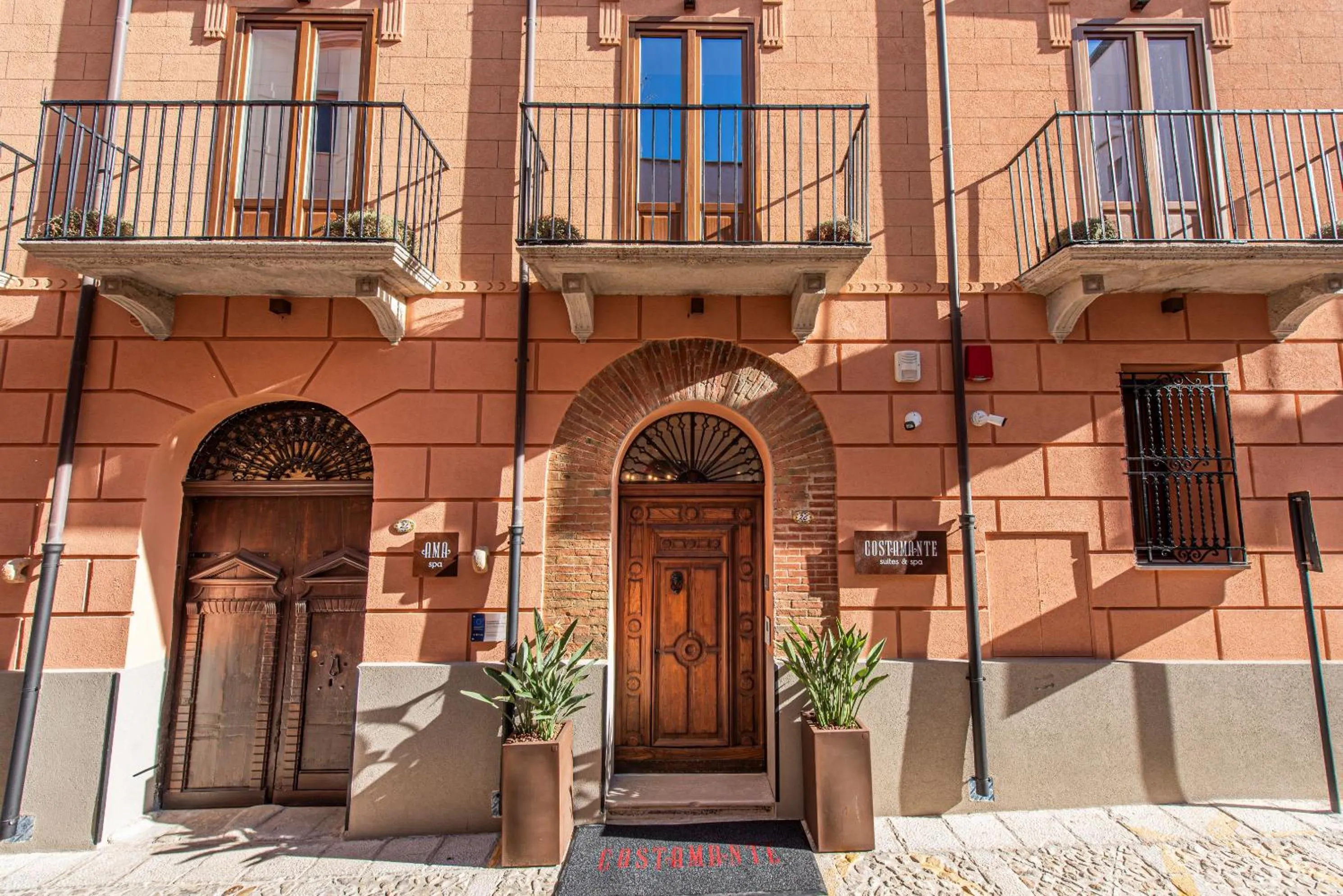 Property building in Costamante Suites & Spa