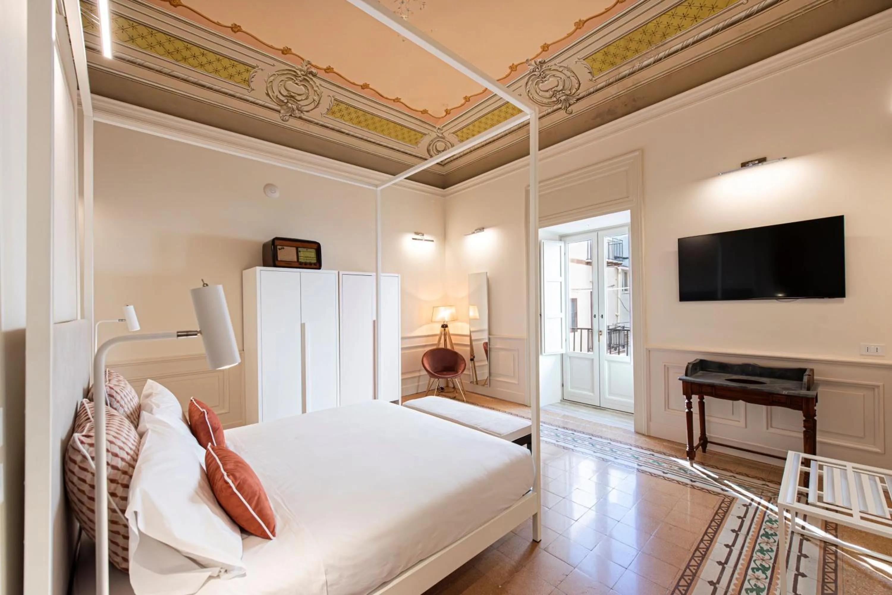 Bedroom, Bed in Costamante Suites & Spa