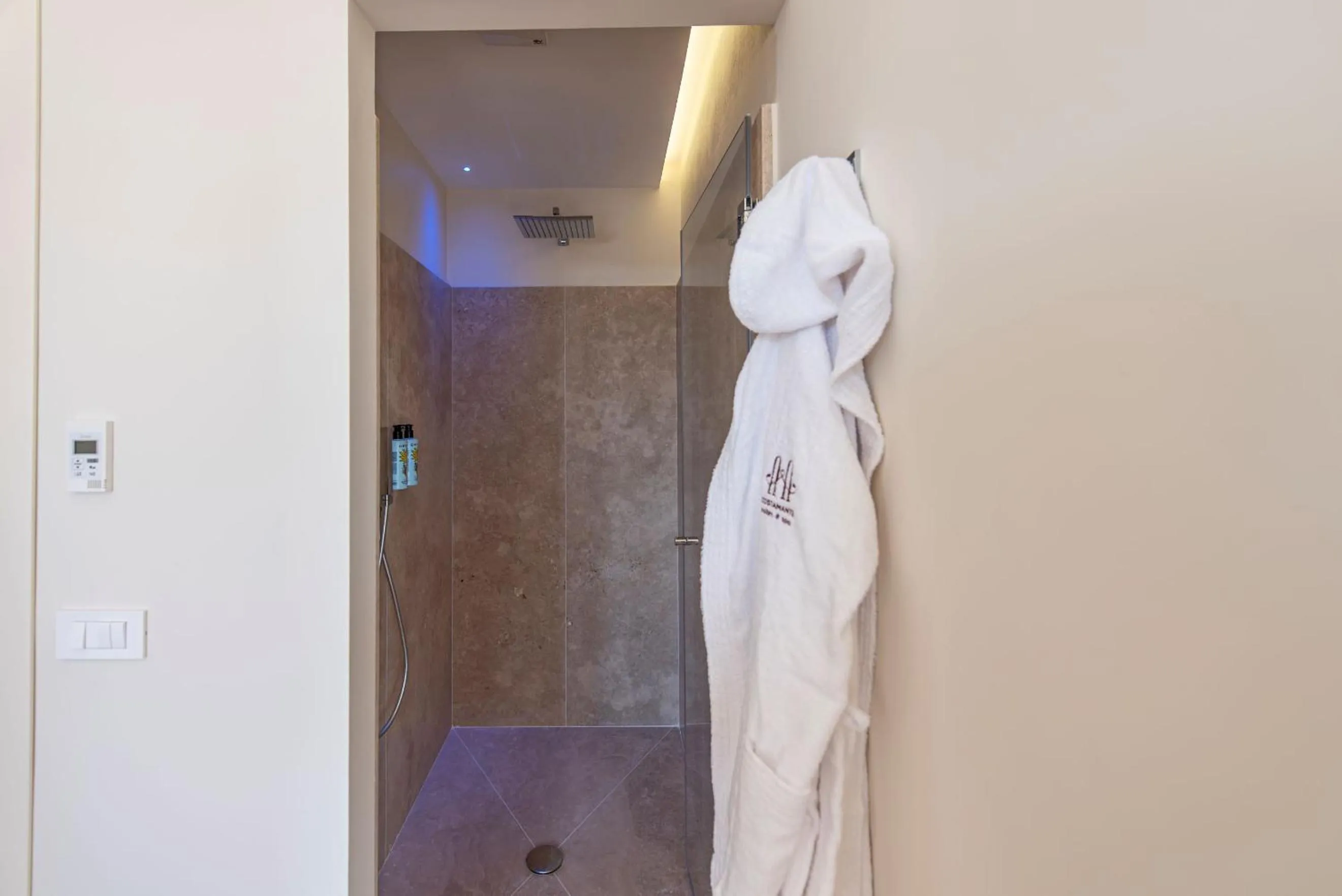 Shower in Costamante Suites & Spa