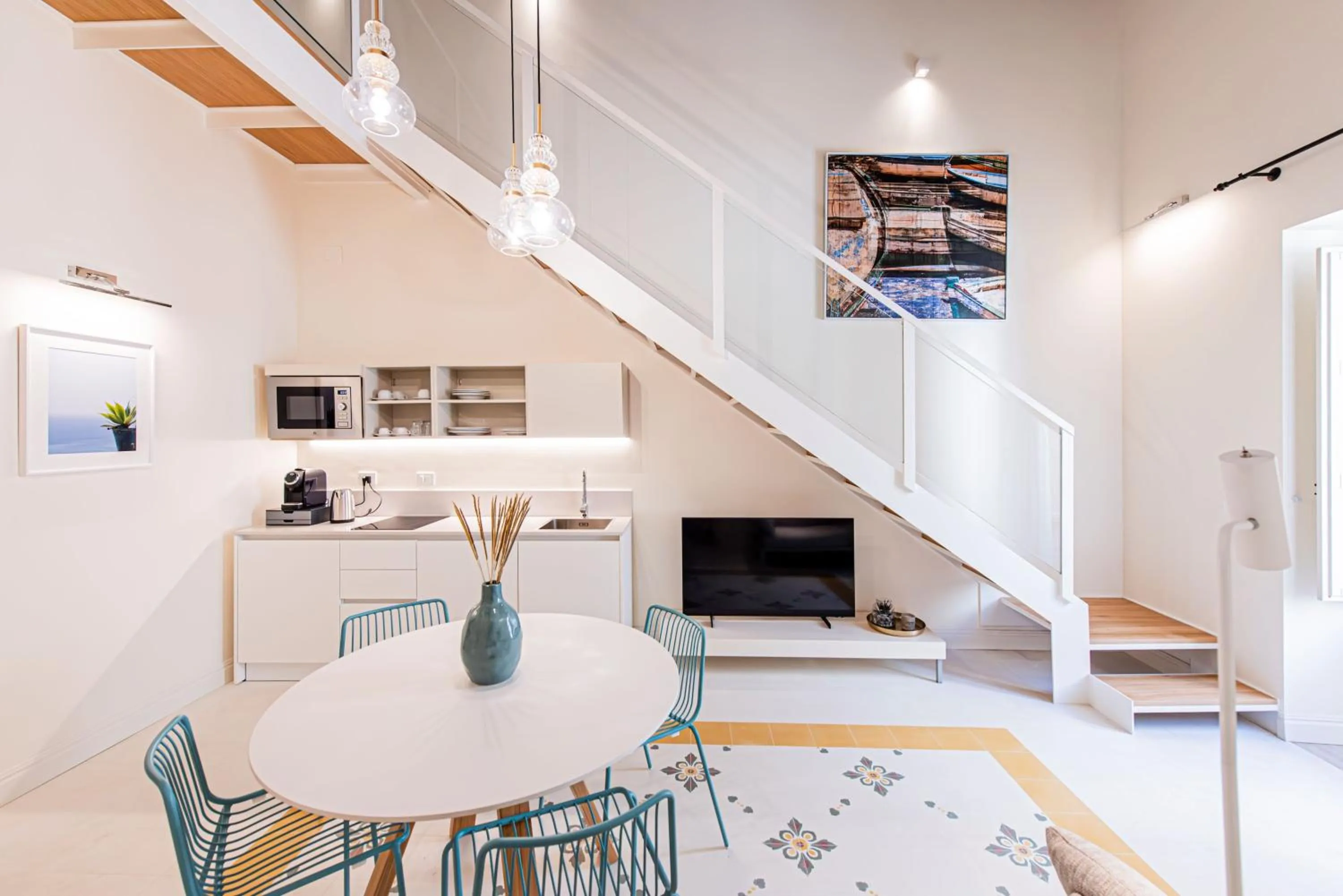 TV and multimedia in Costamante Suites & Spa