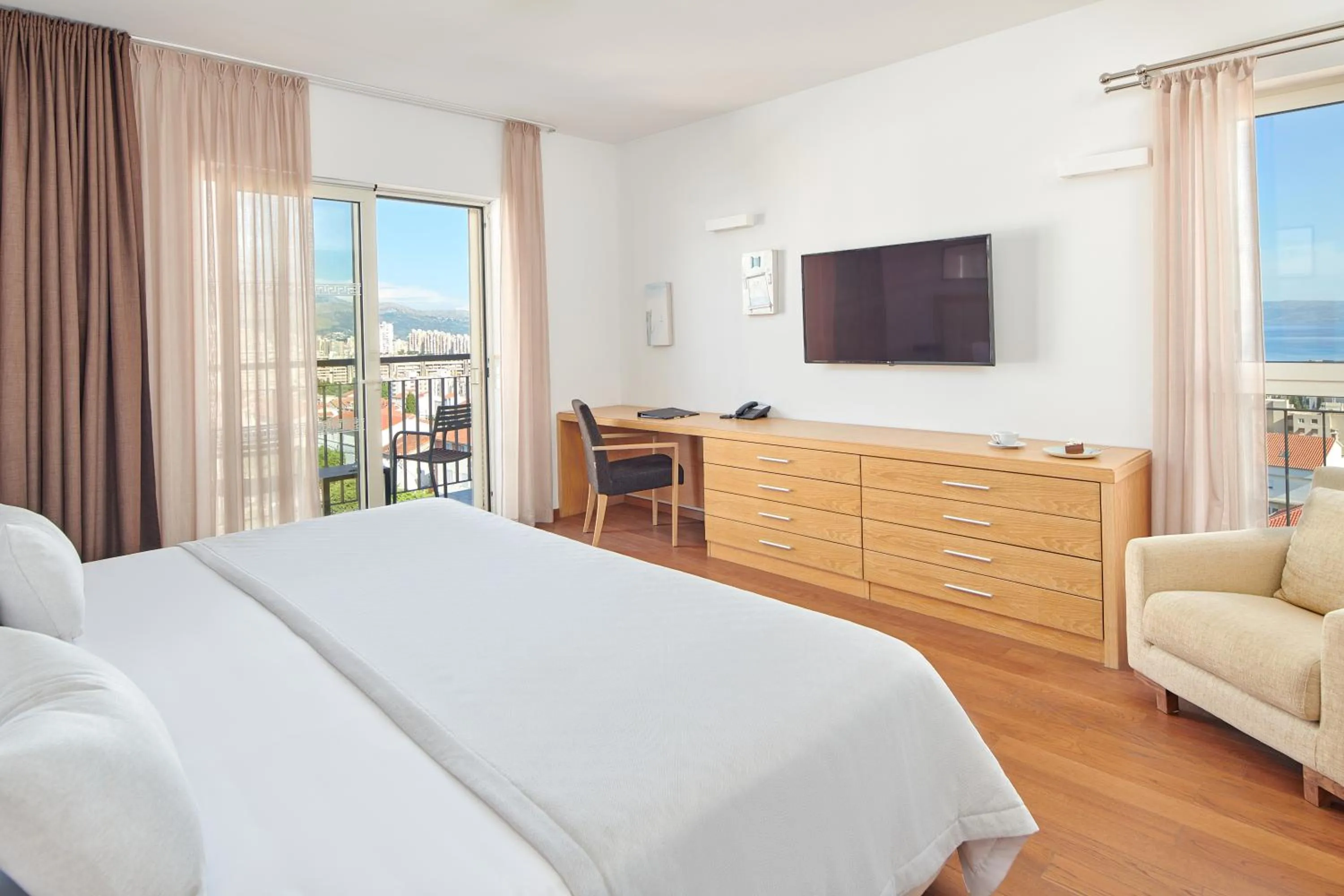 Bed in Dioklecijan Hotel & Residence