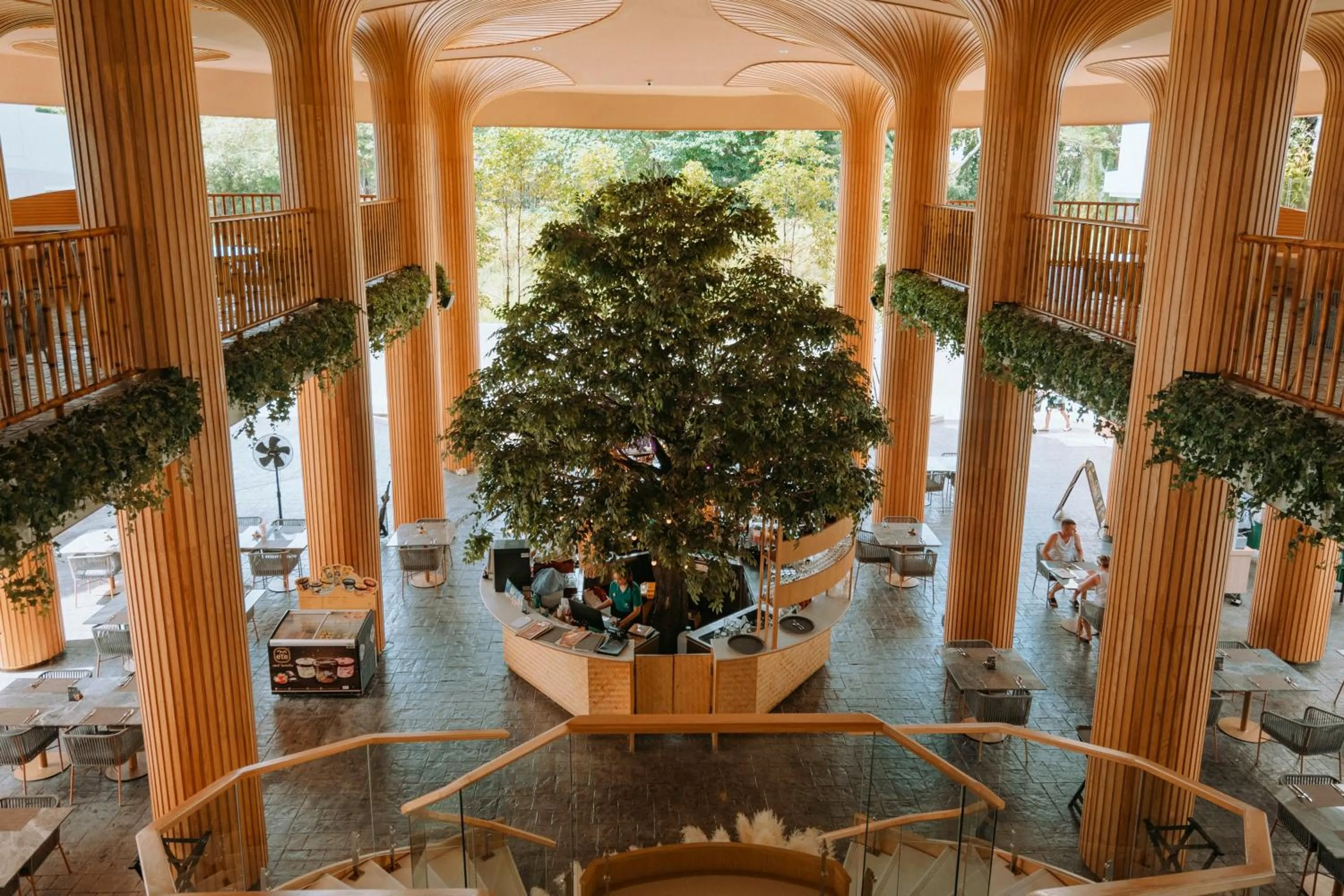 Restaurant/places to eat in Phuket Emerald Beach Resort