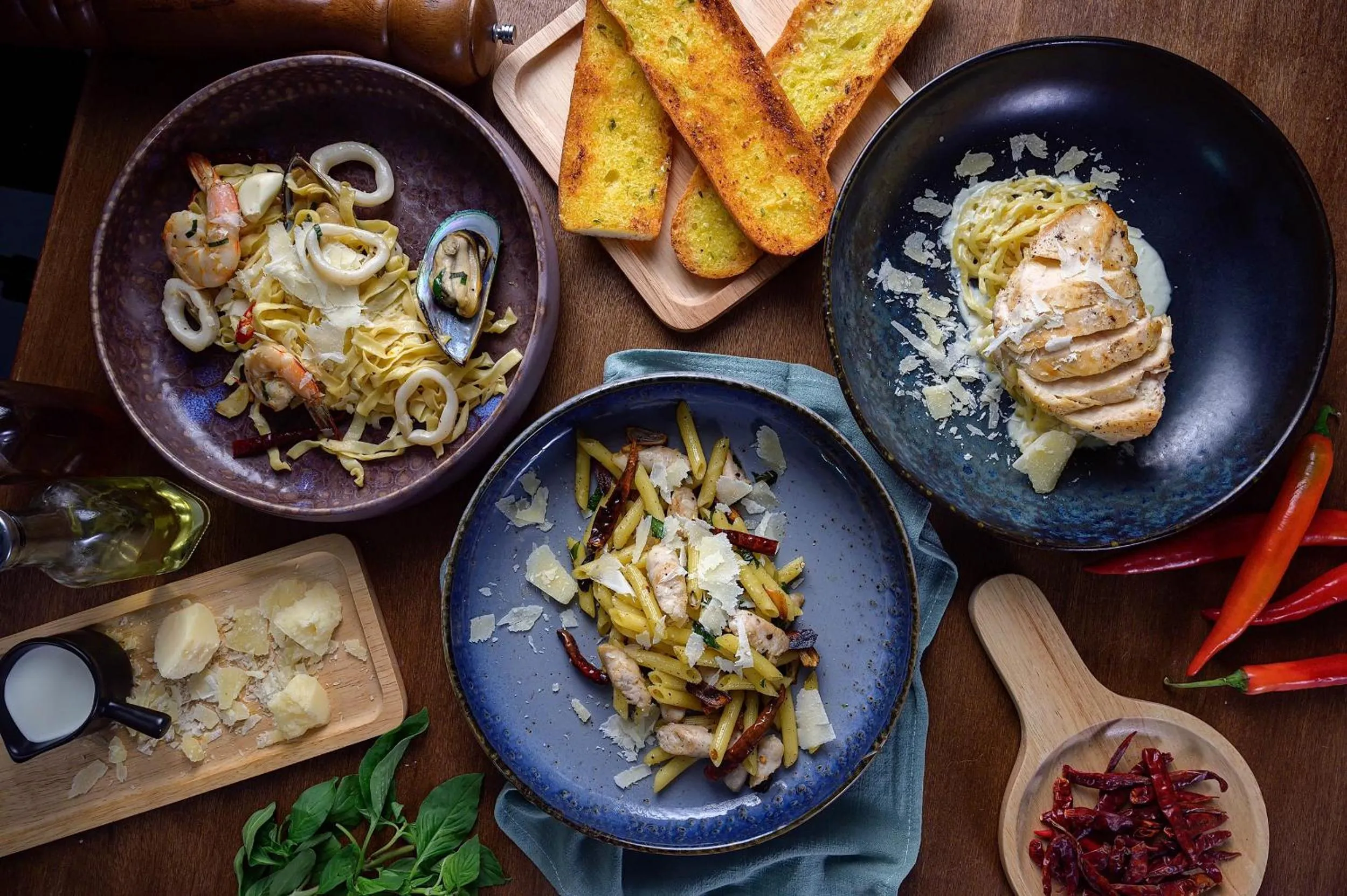 Food and drinks in Phuket Emerald Beach Resort