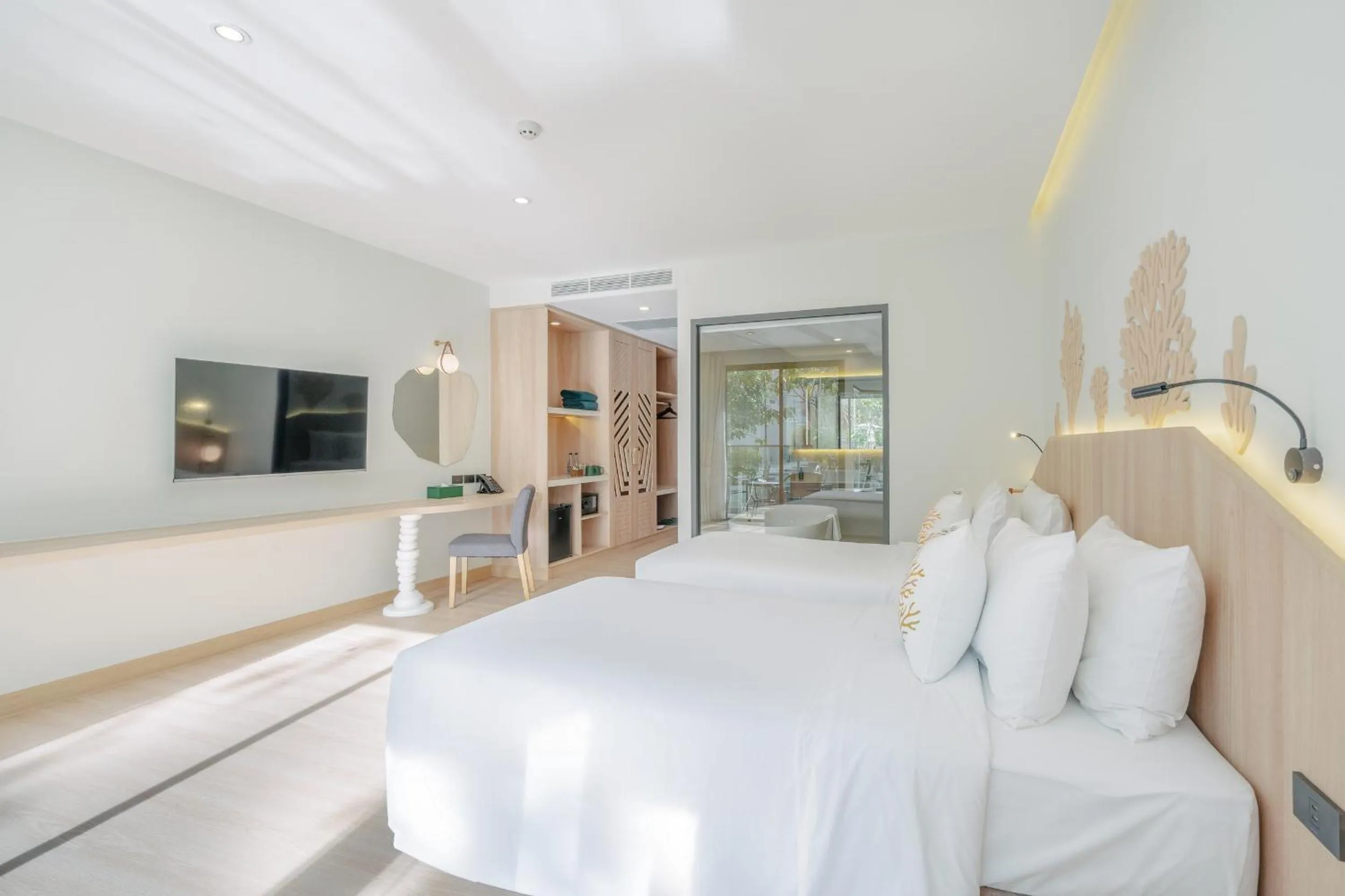 Bed in Phuket Emerald Beach Resort