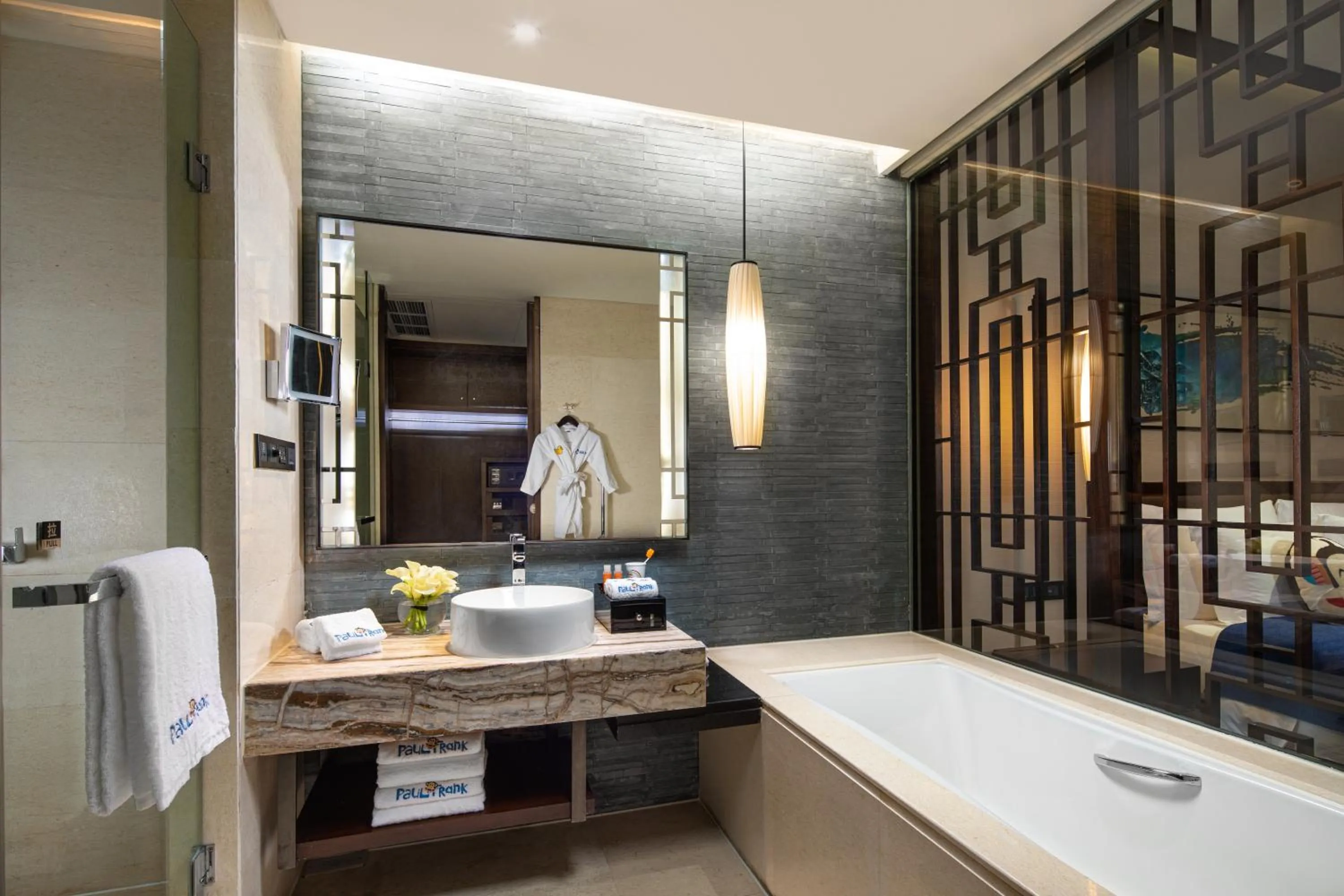 Bathroom in Crowne Plaza Chongqing New North Zone by IHG