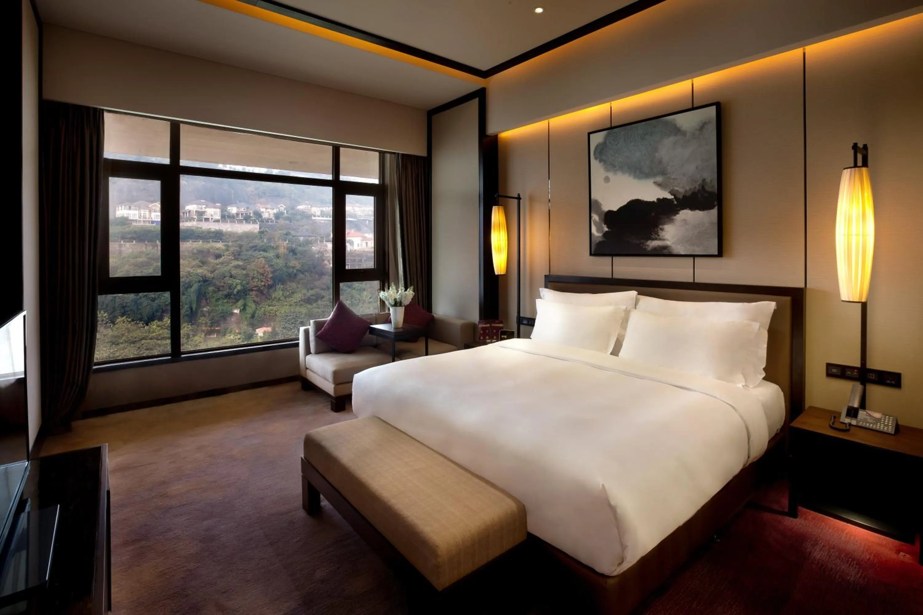 Photo of the whole room, Bed in Crowne Plaza Chongqing New North Zone by IHG