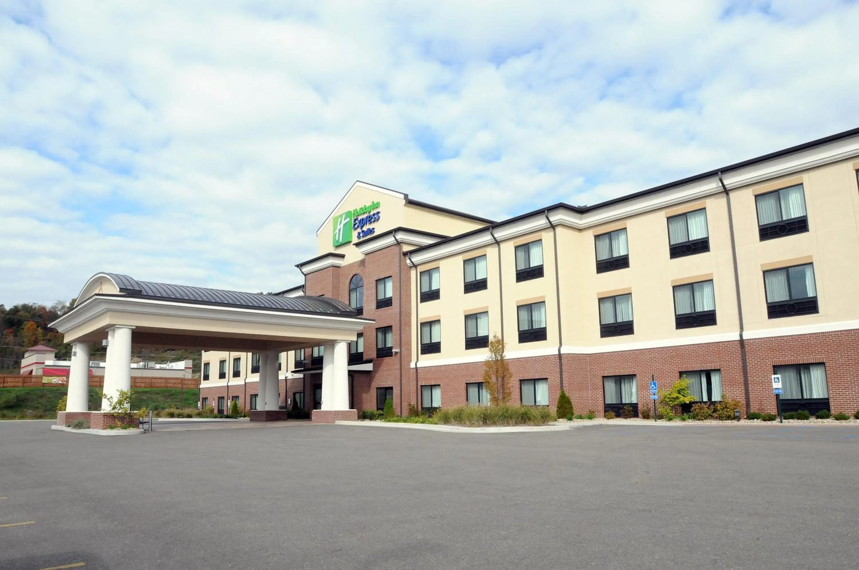 Property building in Holiday Inn Express & Suites Cambridge by IHG