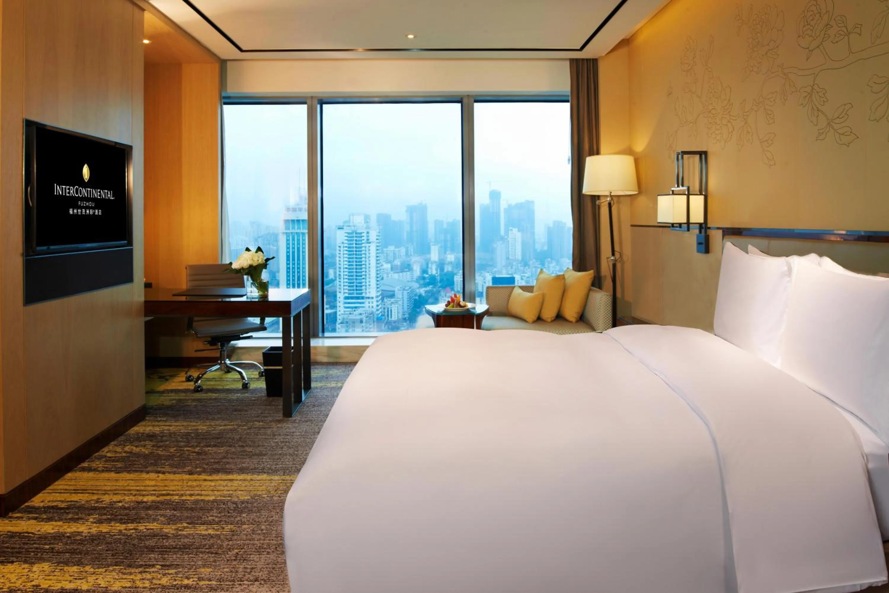 Bed in InterContinental Fuzhou