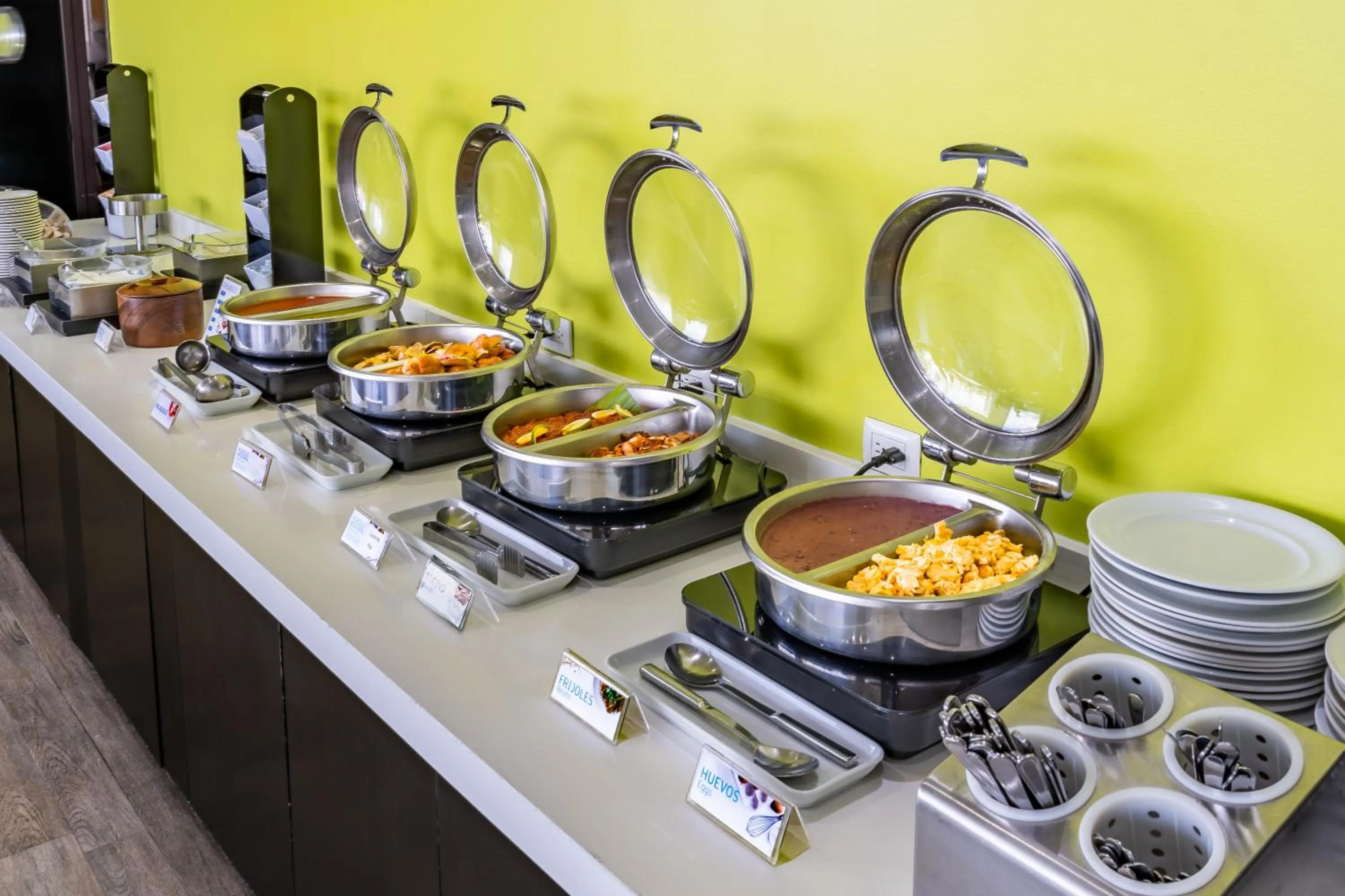 Breakfast in Holiday Inn Express & Suites Puebla Angelopolis by IHG