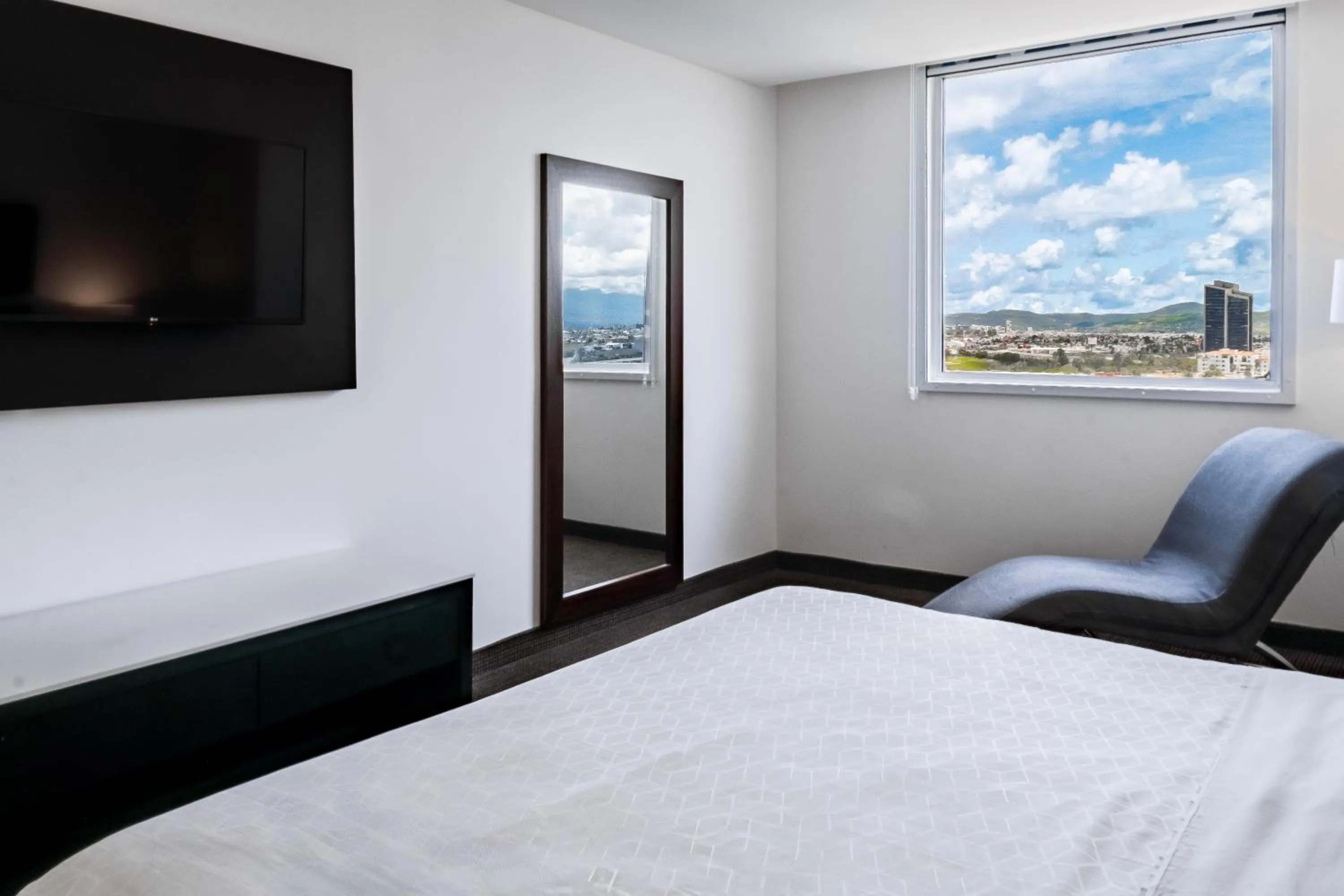 Bed in Holiday Inn Express & Suites Puebla Angelopolis by IHG