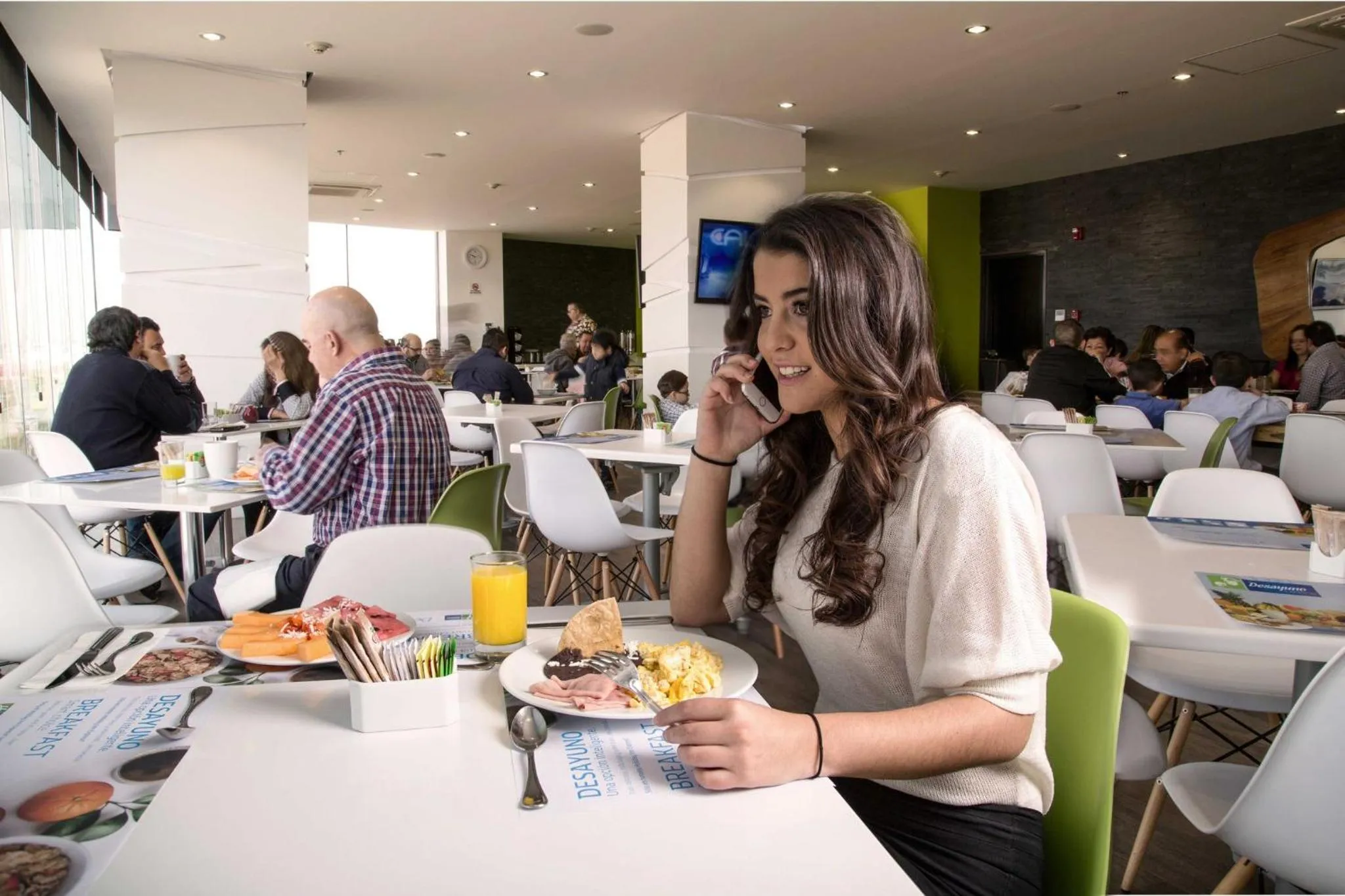 Restaurant/places to eat in Holiday Inn Express & Suites Puebla Angelopolis by IHG