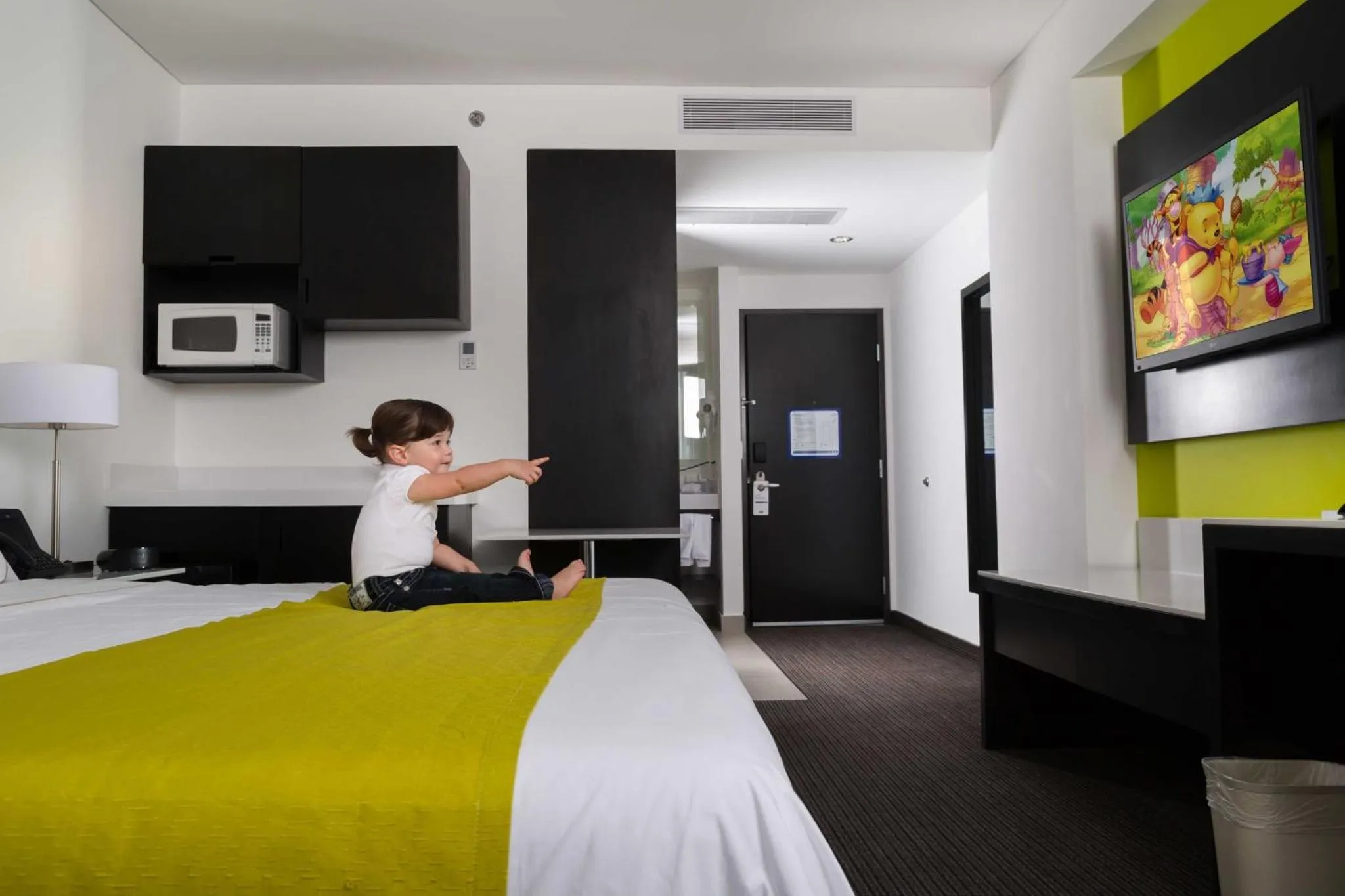 Photo of the whole room, Bed in Holiday Inn Express & Suites Puebla Angelopolis by IHG