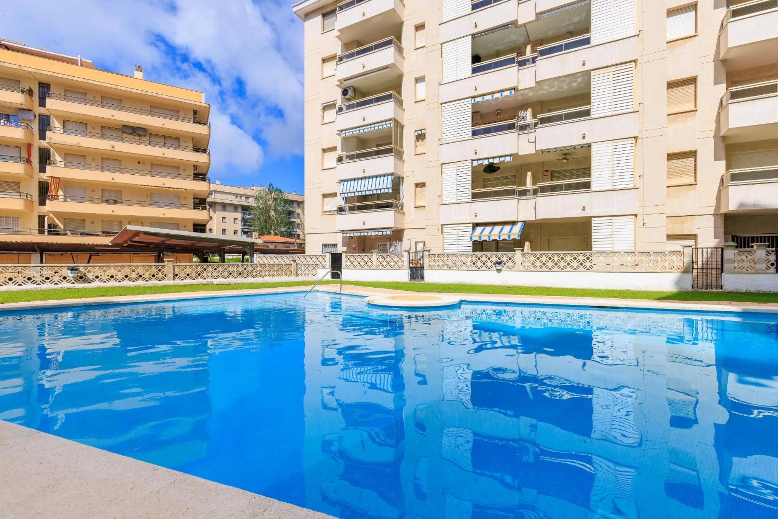 Swimming pool in Neia Apartment Planet Costa Dorada