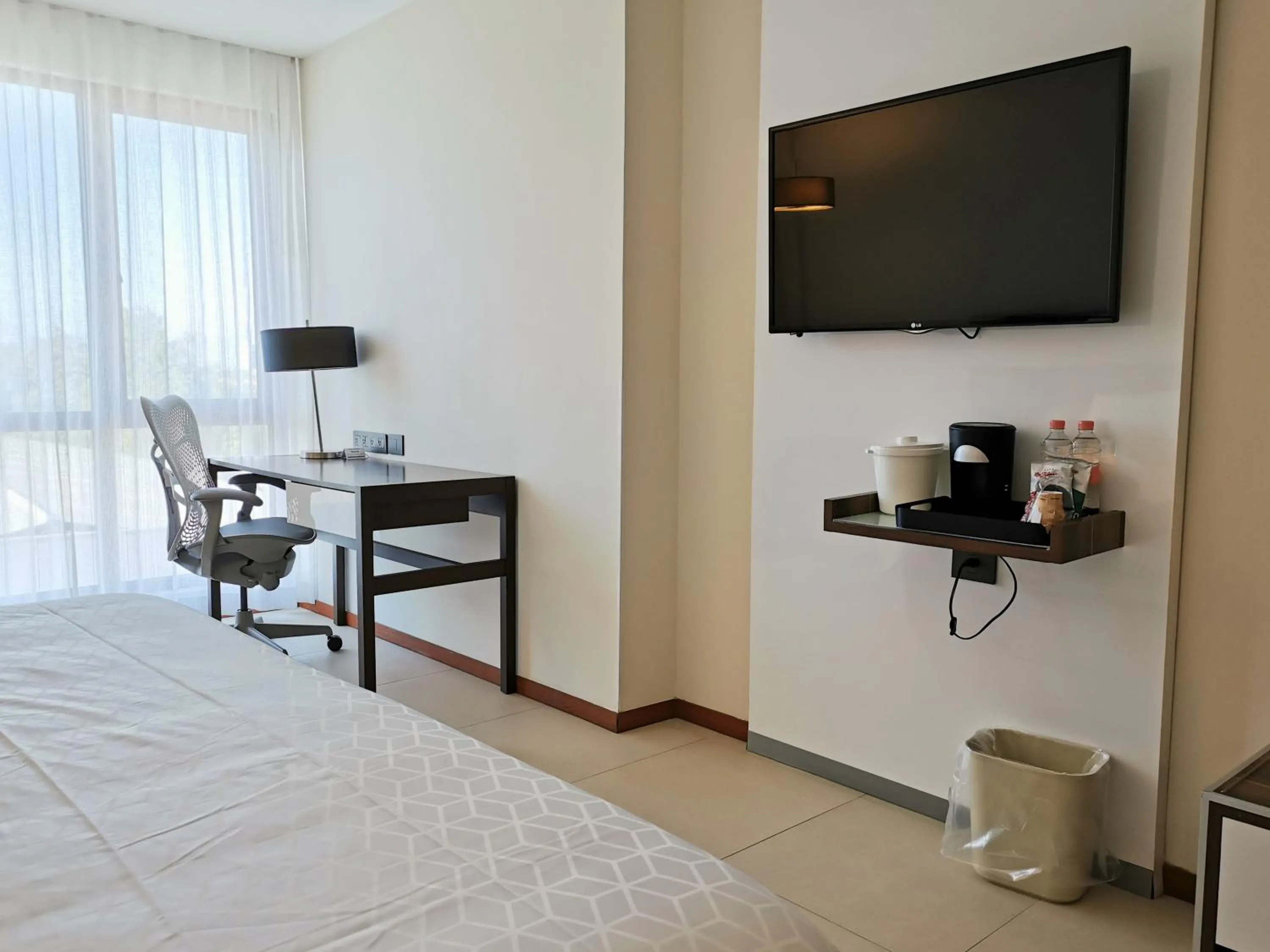 Photo of the whole room, Bed in Holiday Inn Express Puerto Vallarta by IHG