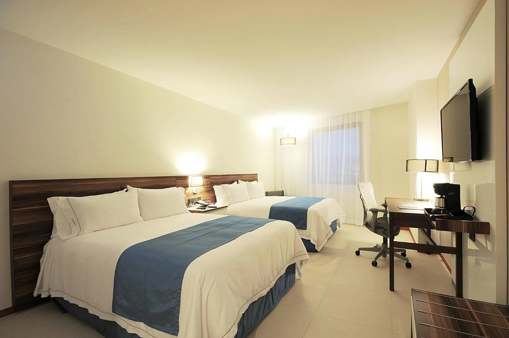 Photo of the whole room, Bed in Holiday Inn Express Puerto Vallarta by IHG