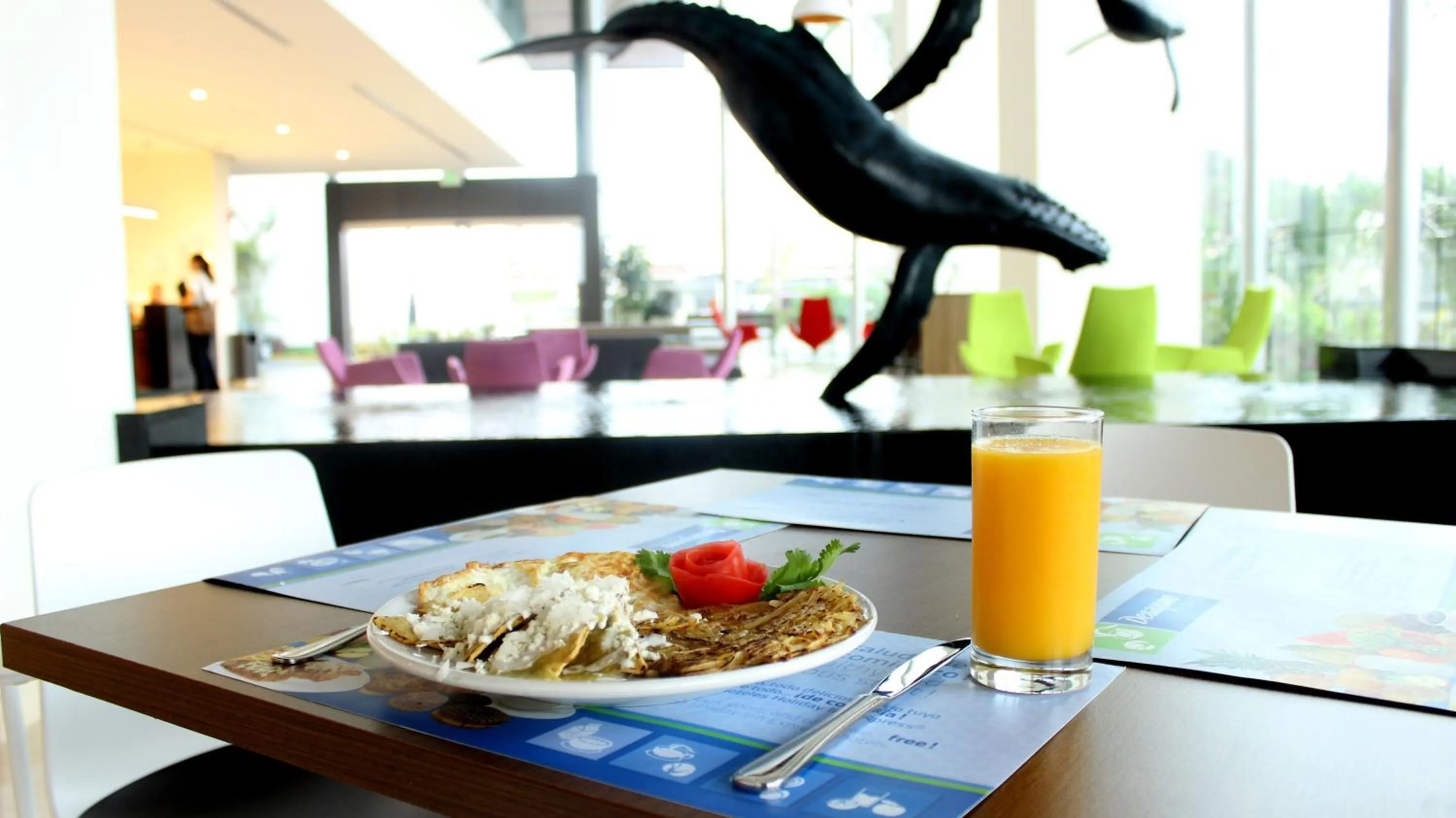 Restaurant/places to eat in Holiday Inn Express Puerto Vallarta by IHG
