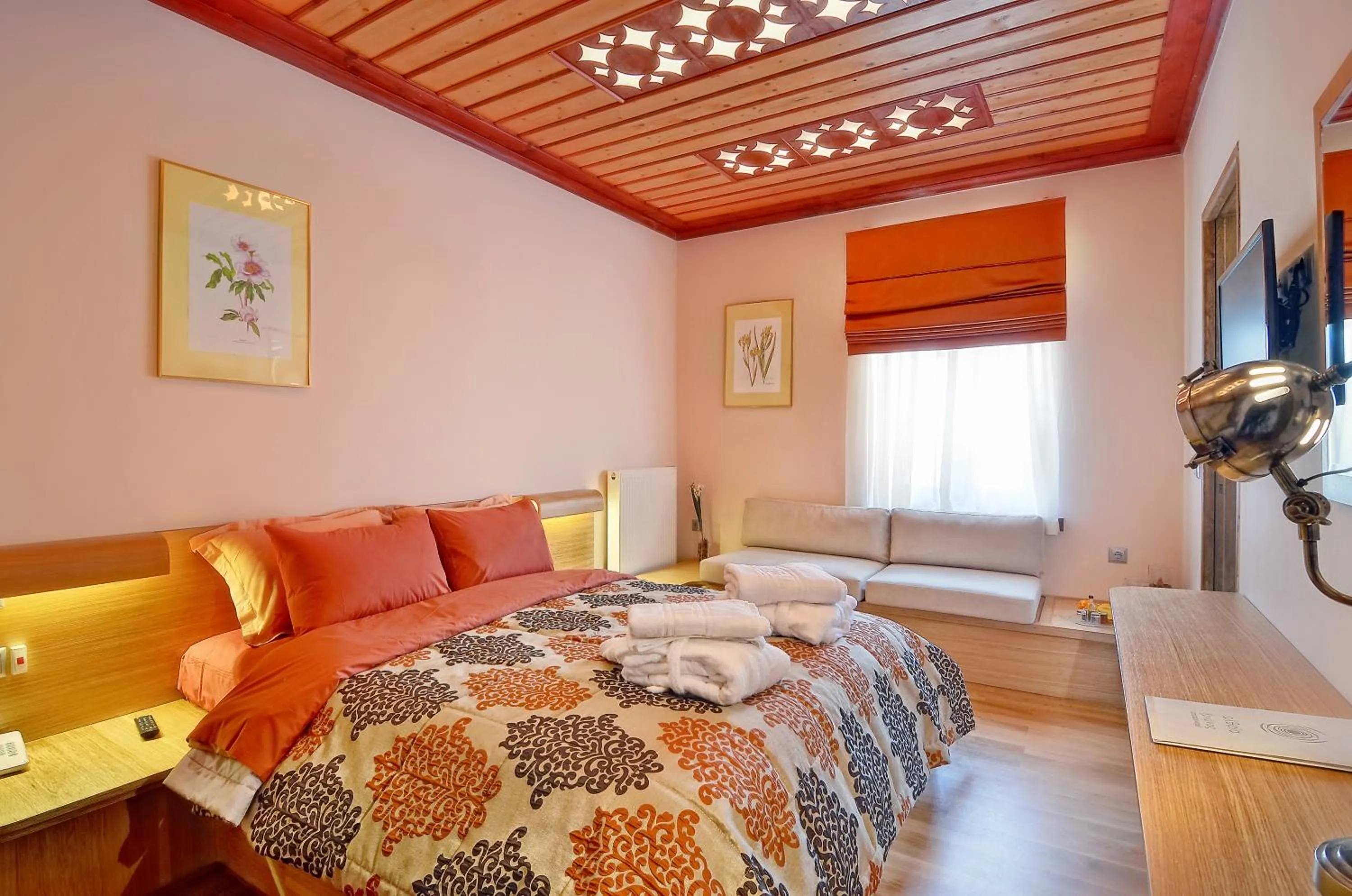 Bedroom, Bed in Dilofo Hotel Luxury Suites