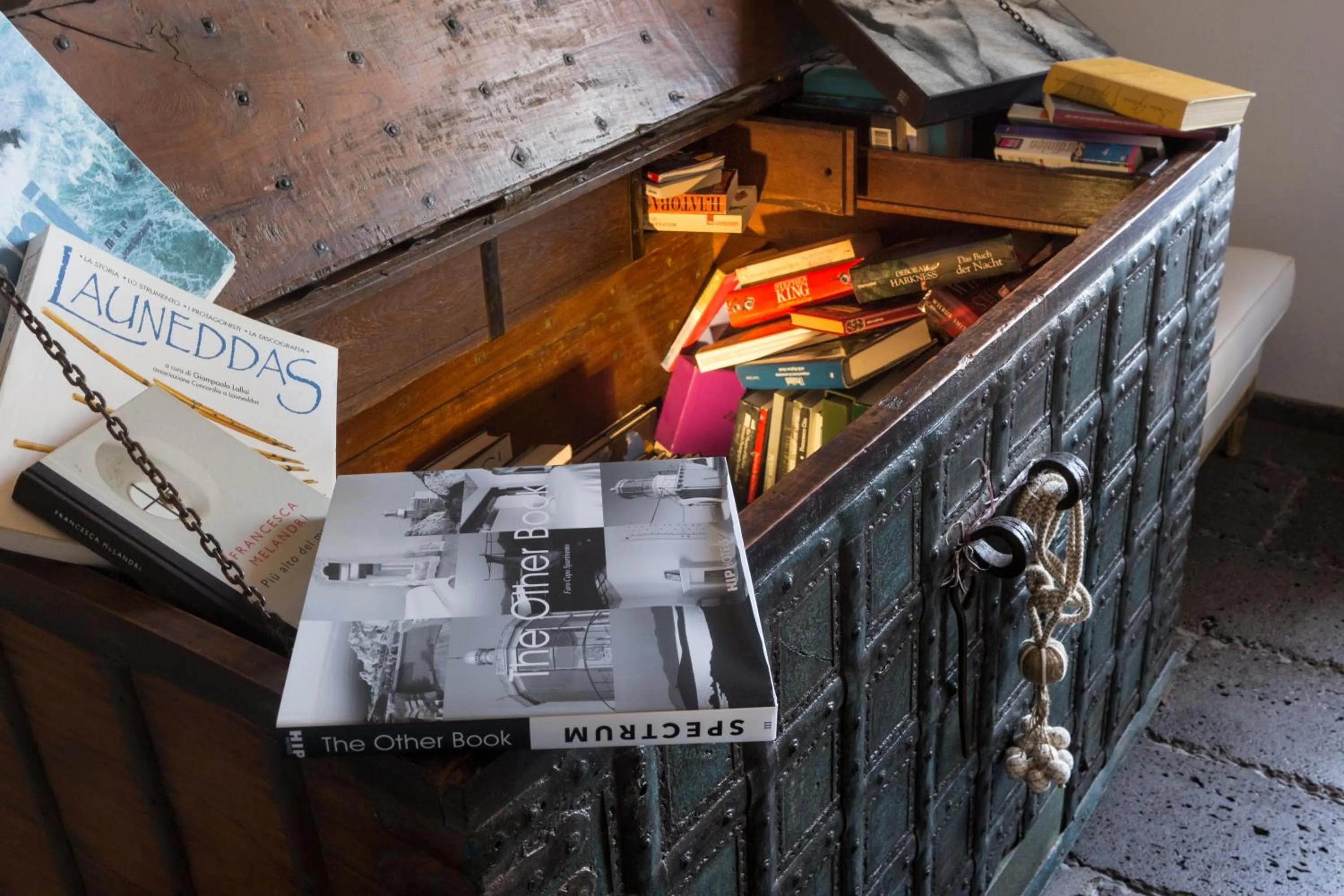 Library in Faro Capo Spartivento