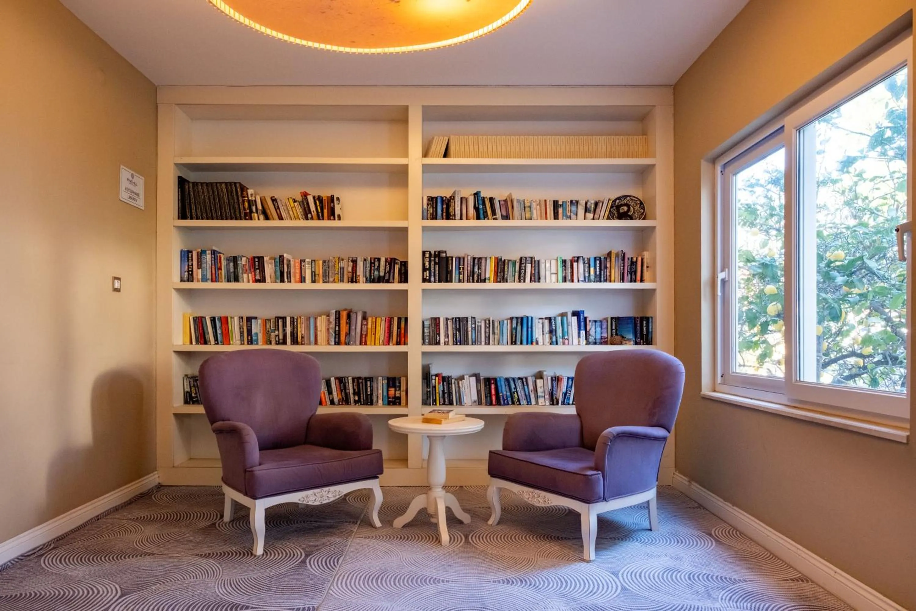 Pinehill Hotel & Suites