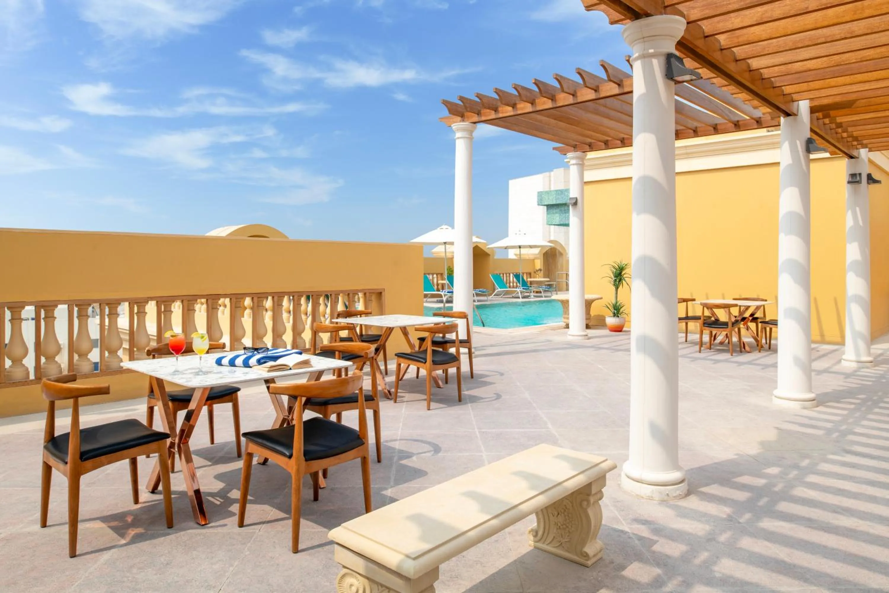 Swimming pool in Somerset Al Mansoura Doha