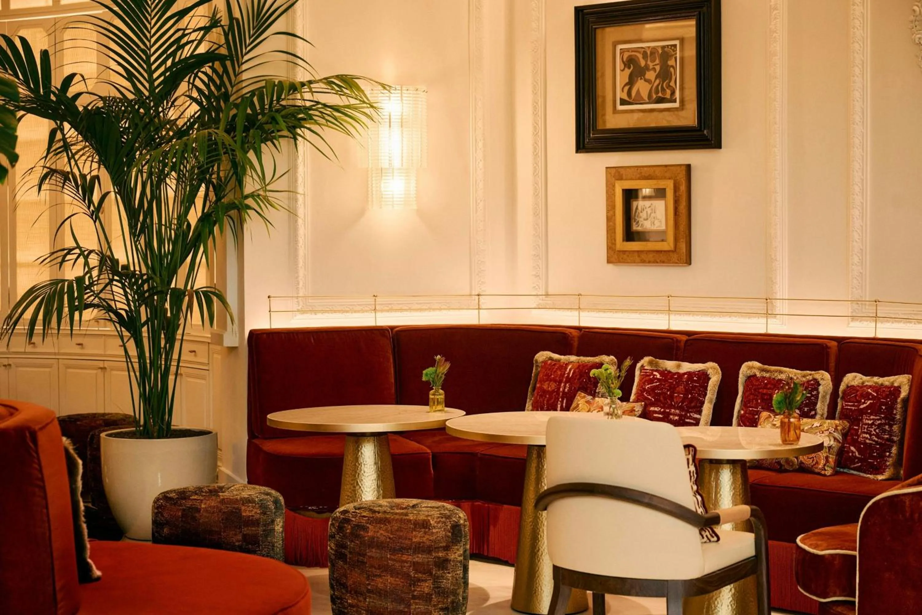 Lounge or bar in The Palace, a Luxury Collection Hotel, Madrid