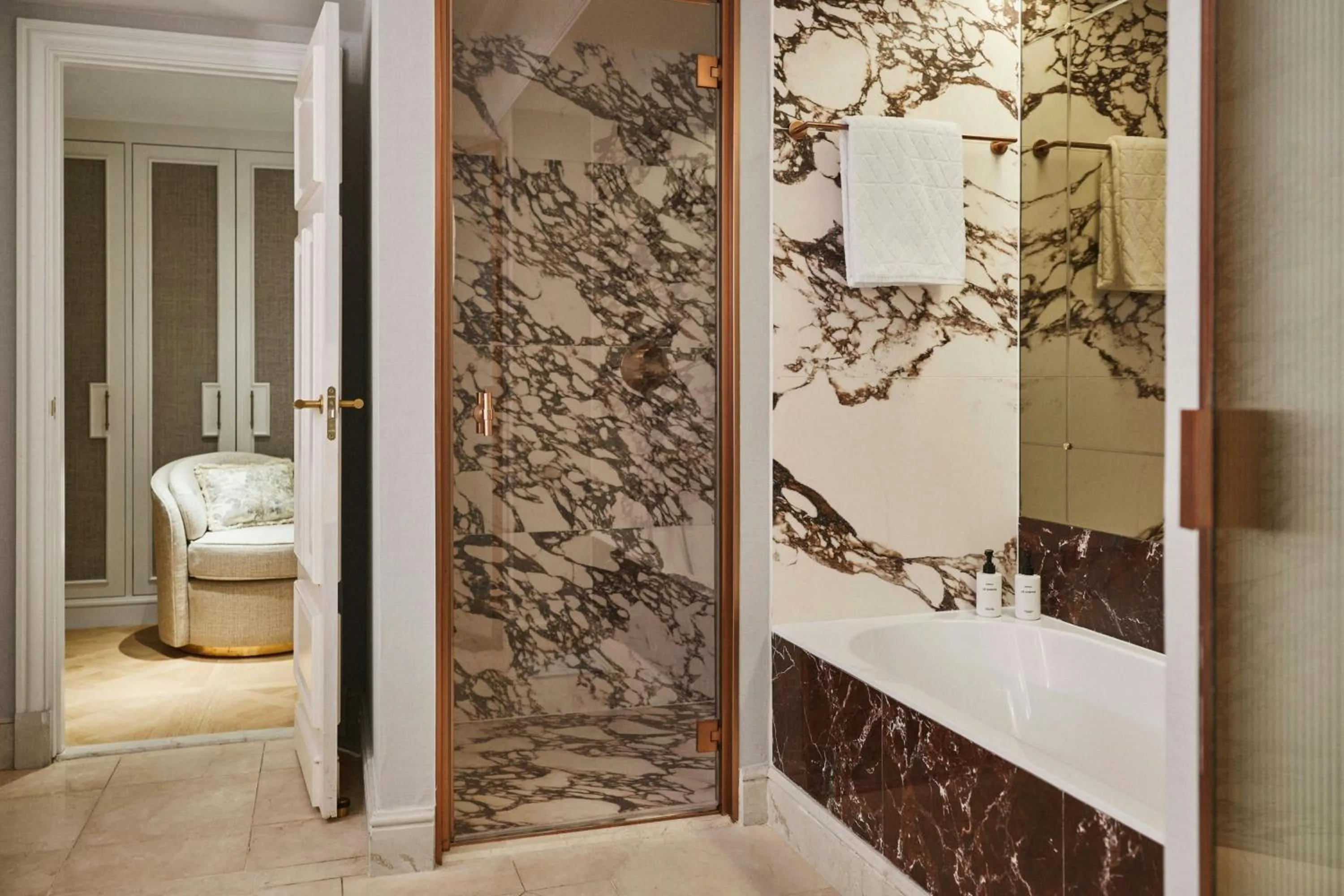 Bedroom in The Palace, a Luxury Collection Hotel, Madrid