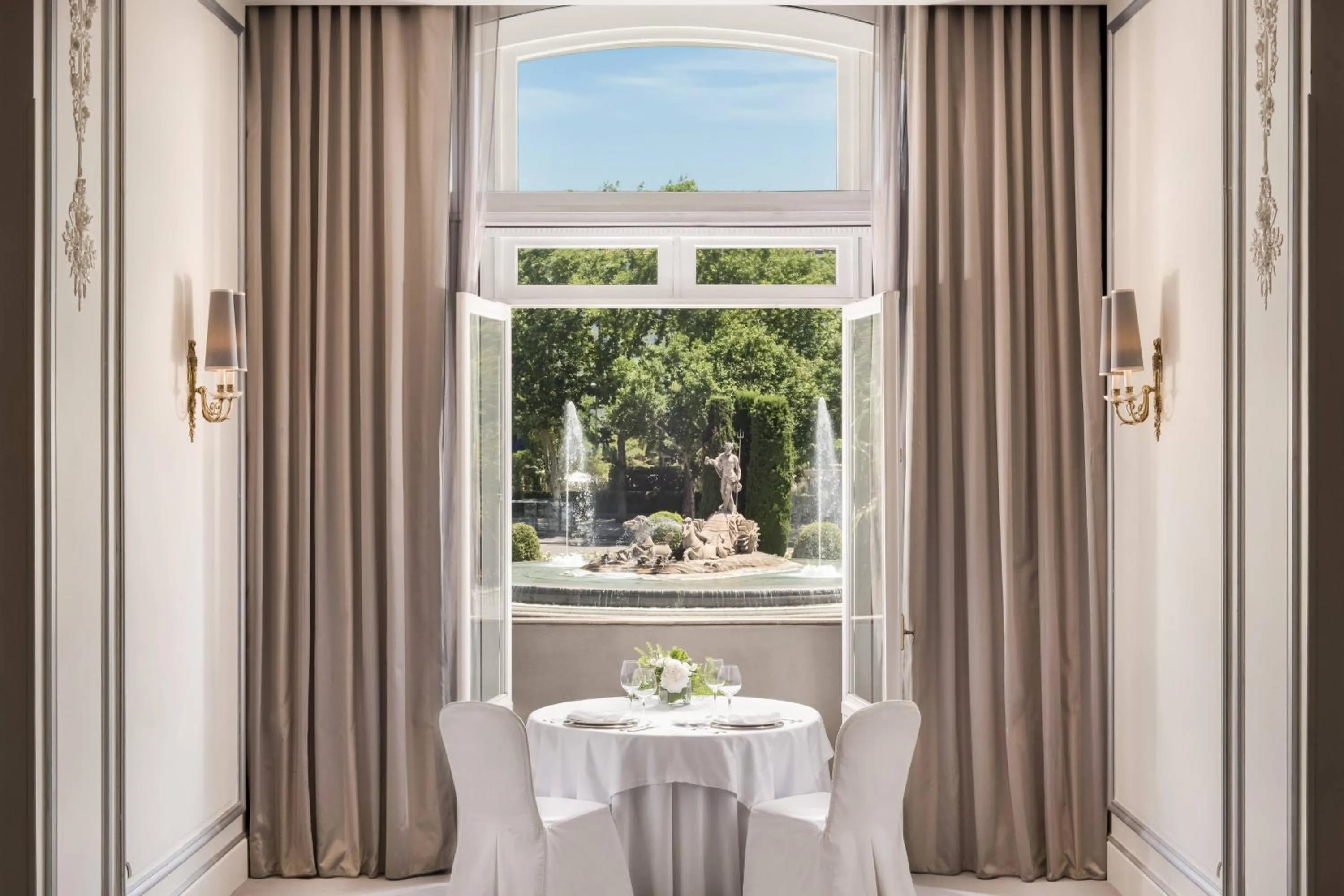 Meeting/conference room in The Palace, a Luxury Collection Hotel, Madrid