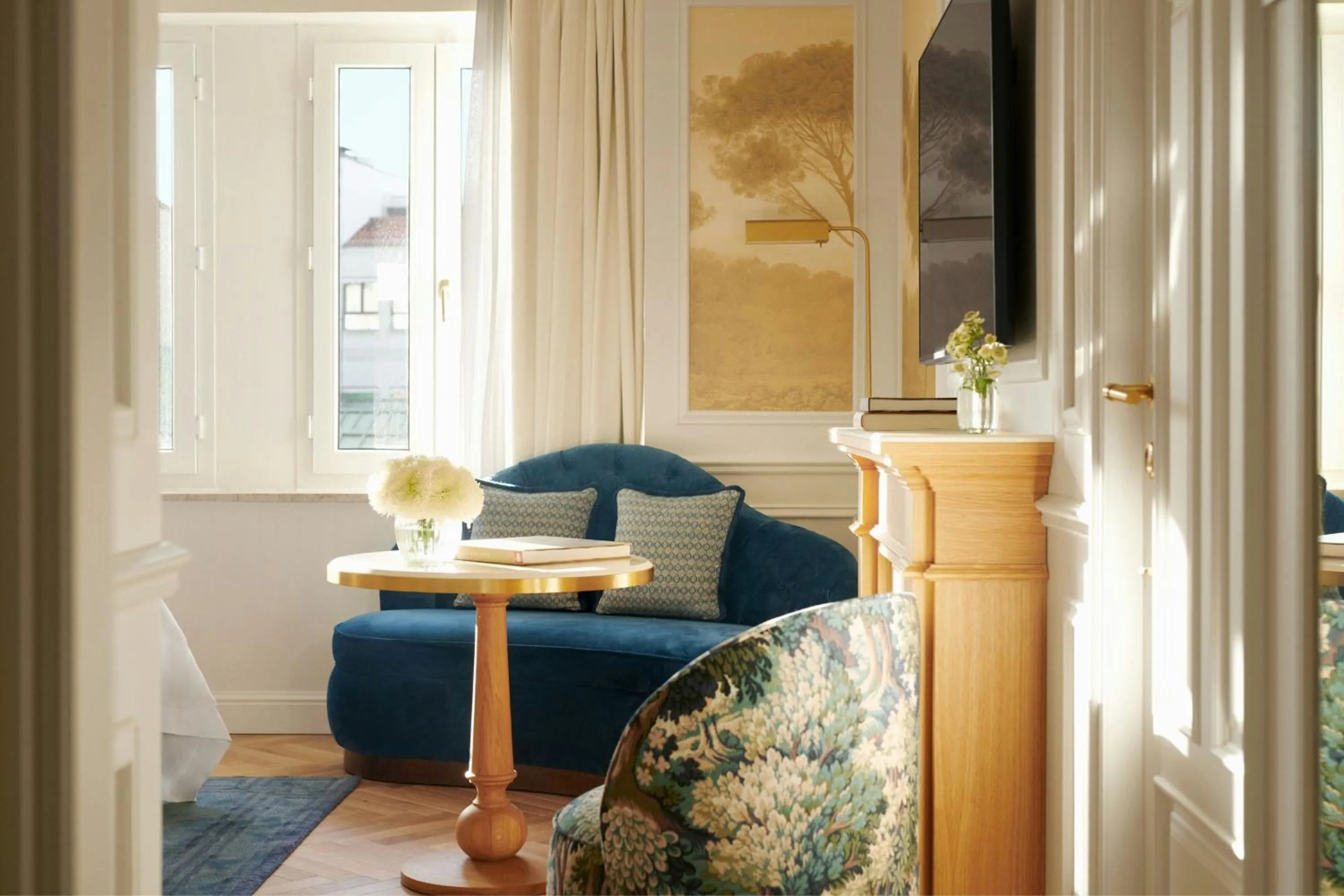 Photo of the whole room in The Palace, a Luxury Collection Hotel, Madrid