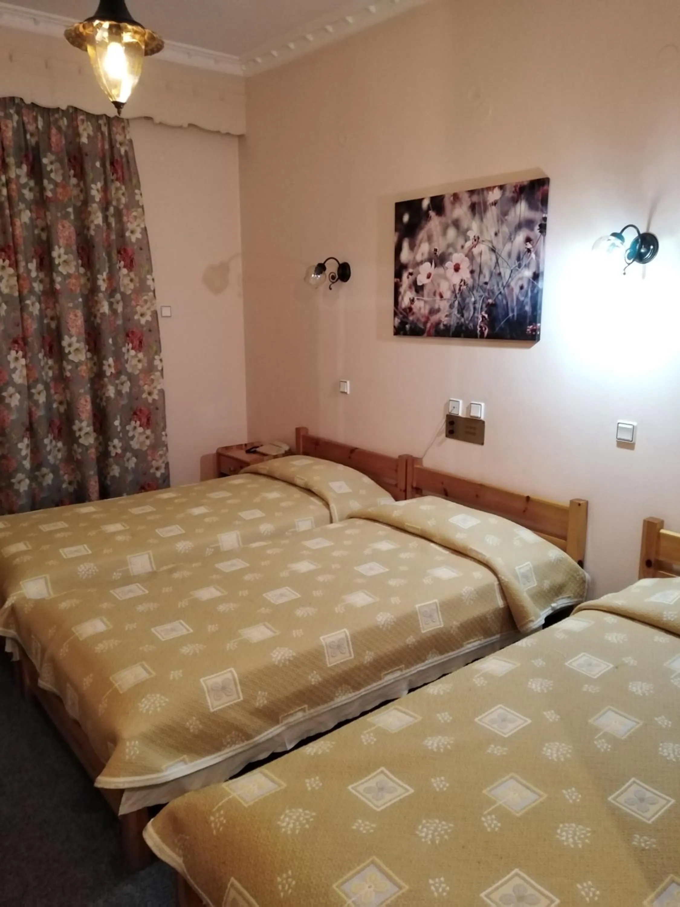 Bed in Hotel Faraggi