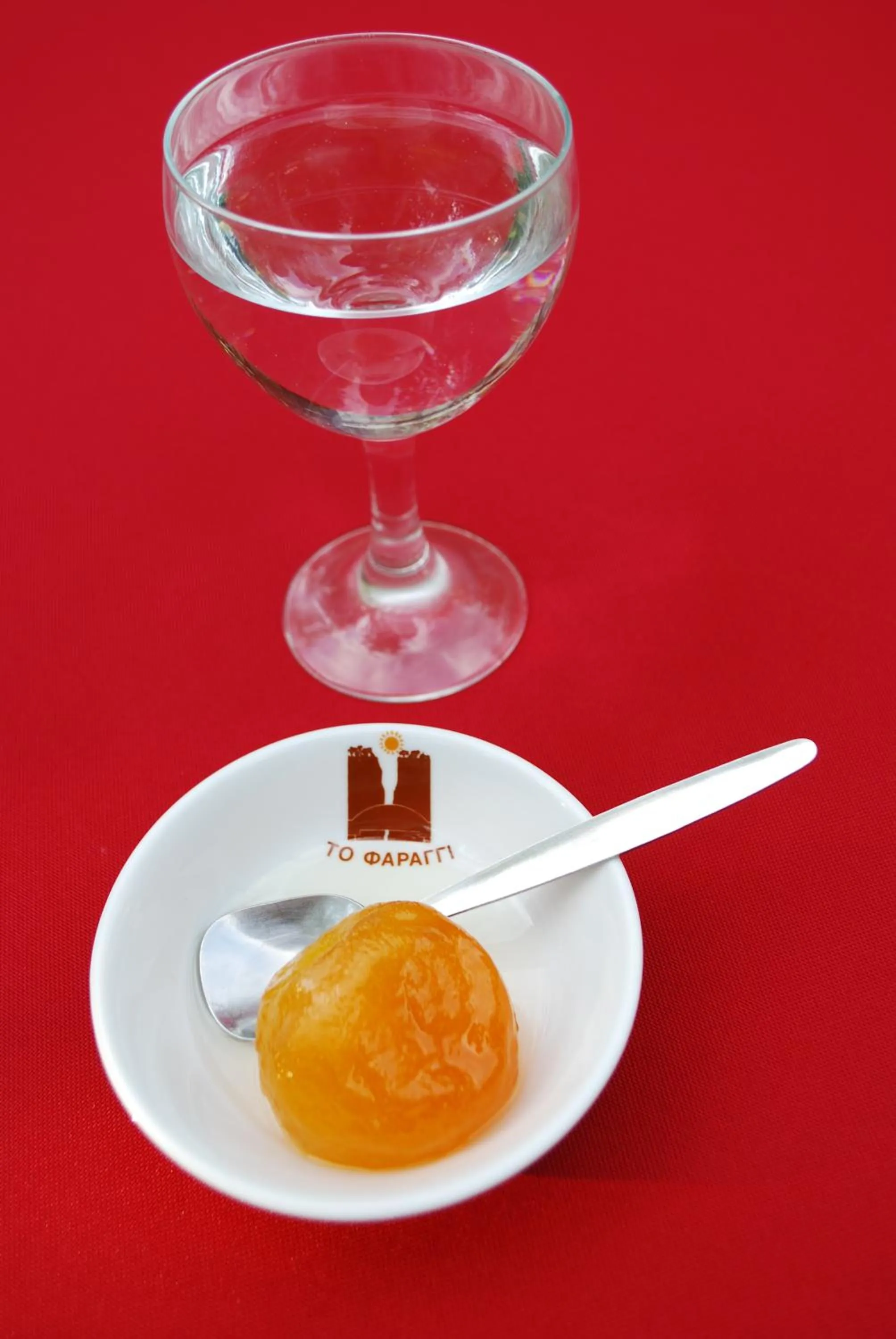 Food and drinks in Hotel Faraggi