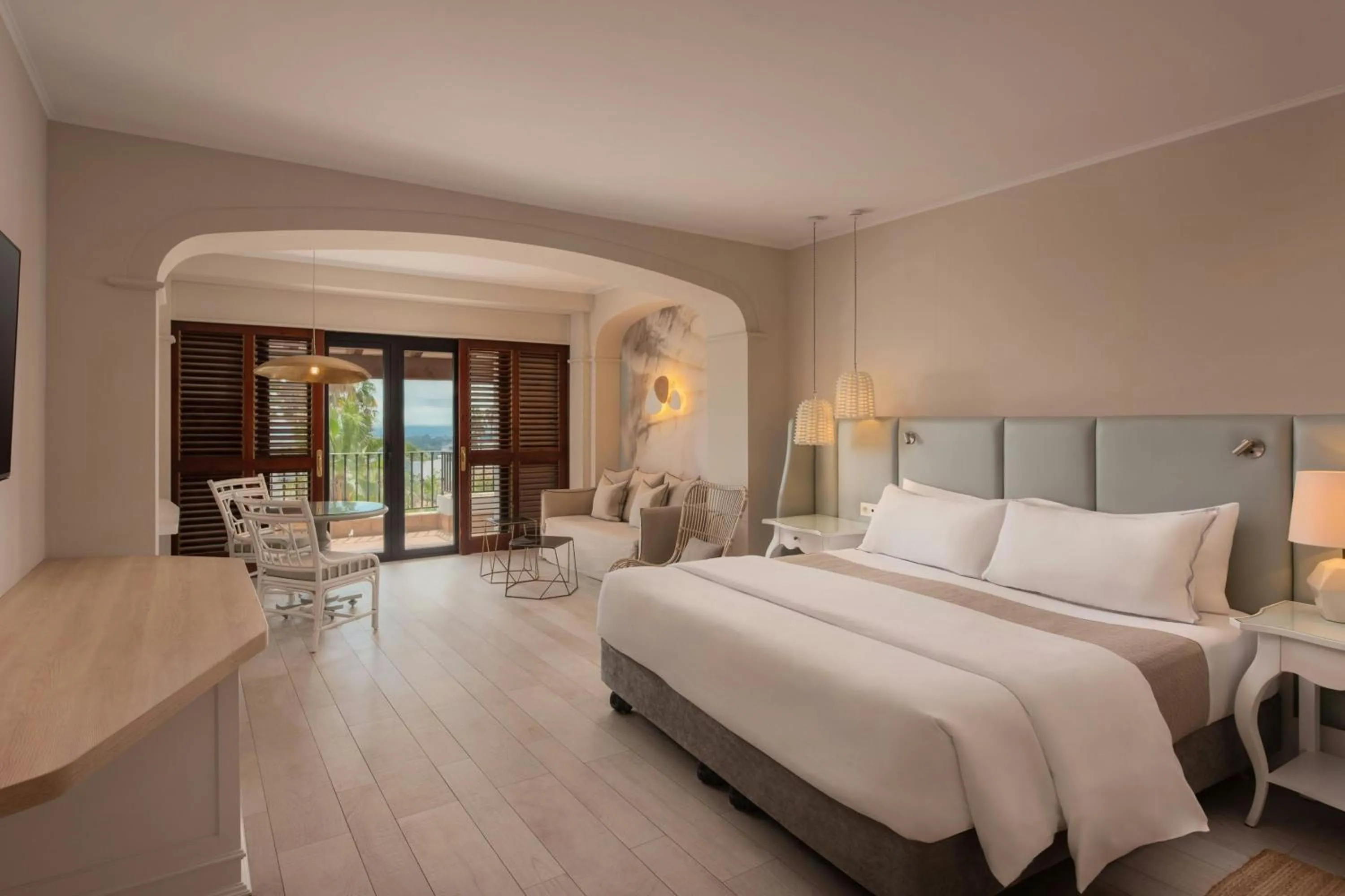 Photo of the whole room, Bed in The Westin La Quinta Golf Resort & Spa, Benahavis, Marbella