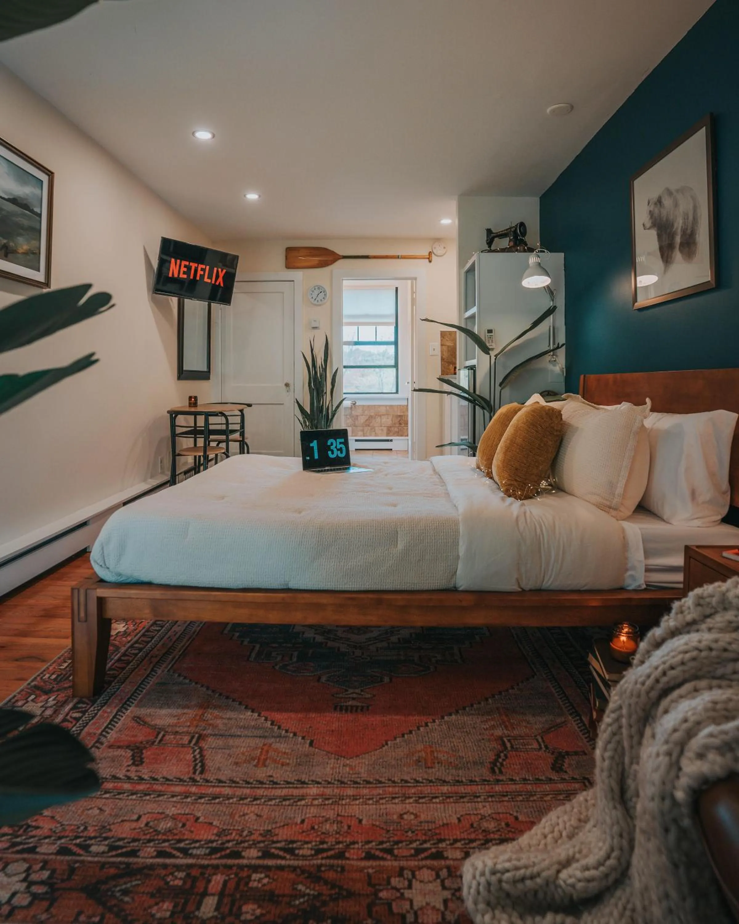 Bed in The Willow, Catskill