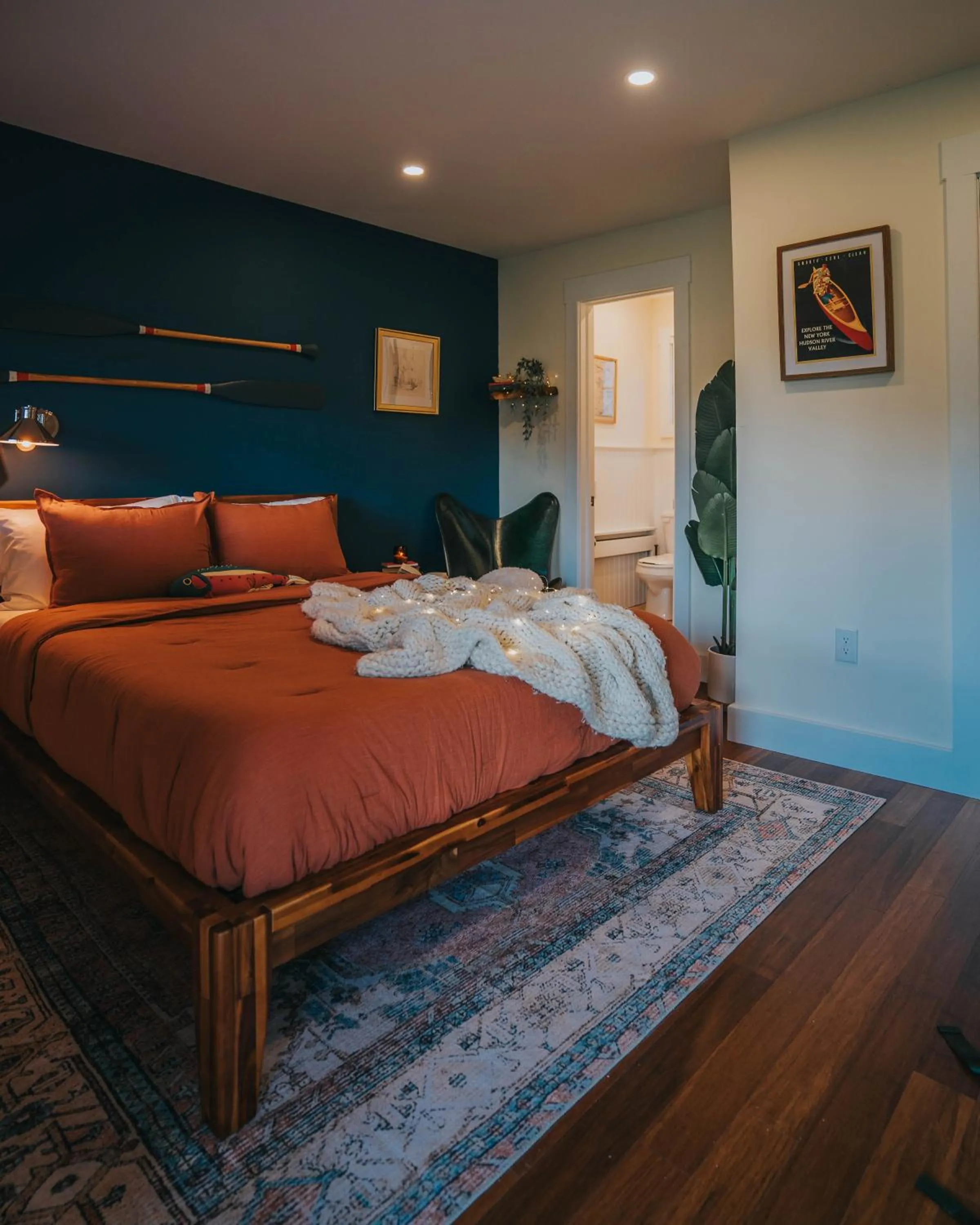 Bed in The Willow, Catskill