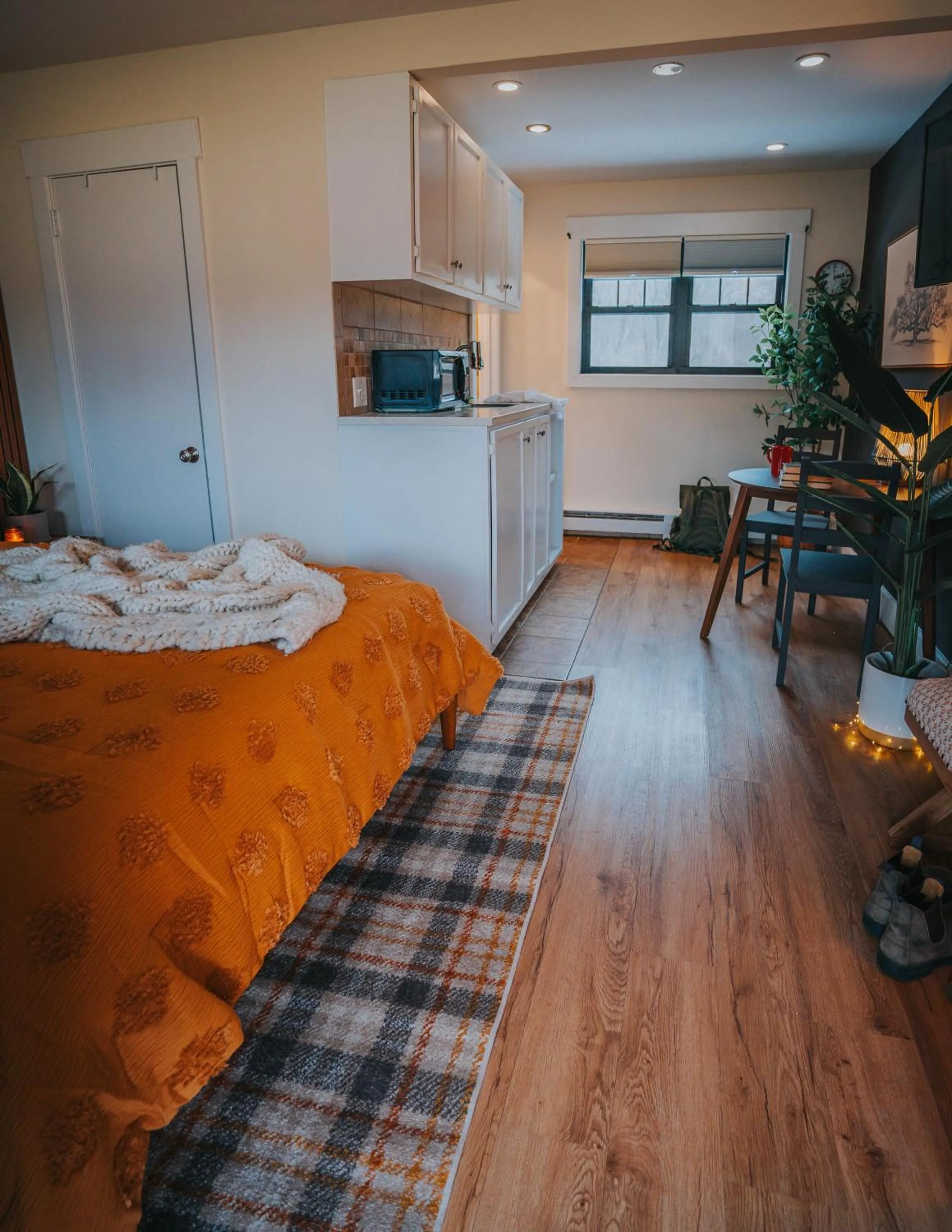 The Willow, Catskill