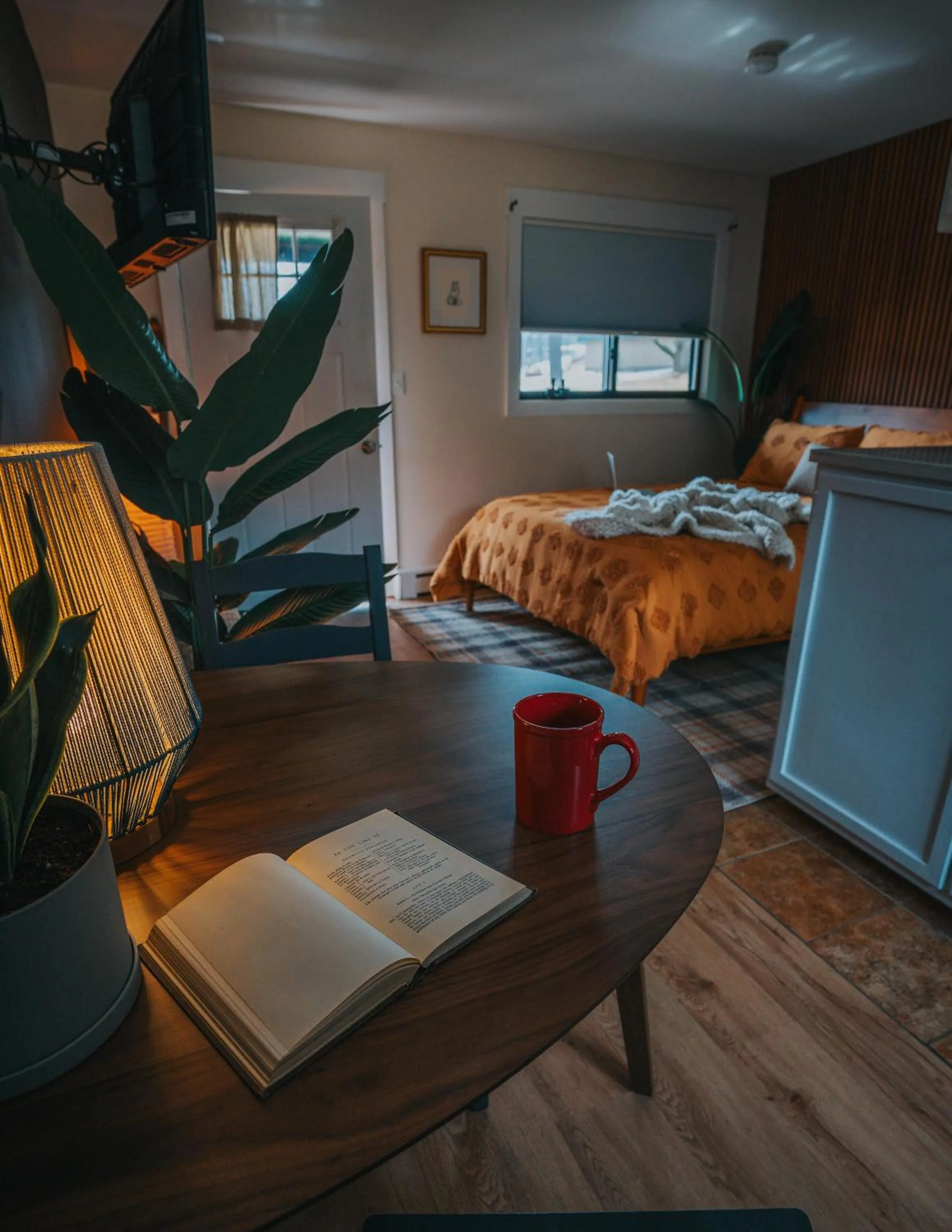 Bed in The Willow, Catskill