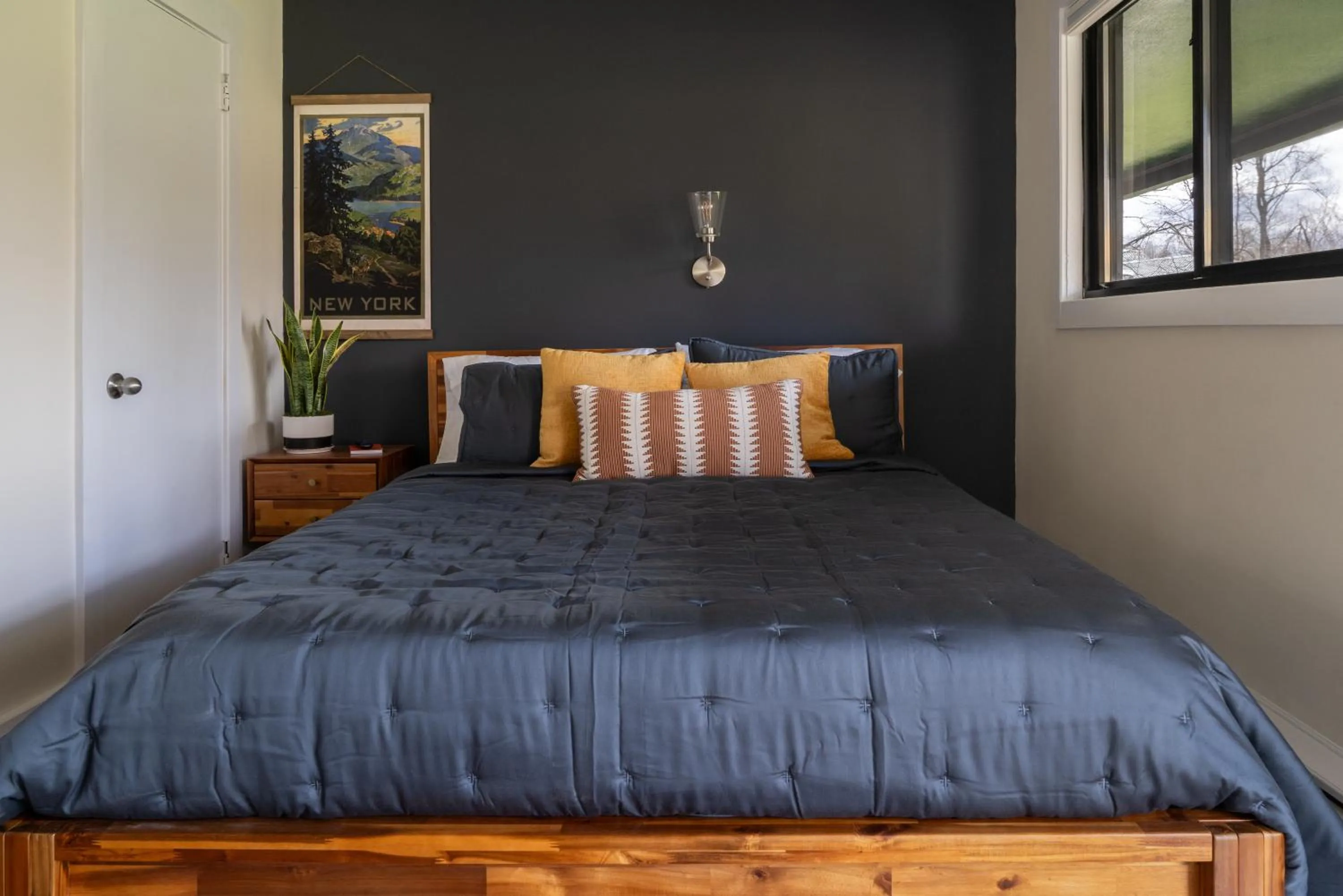 Bed in The Willow, Catskill