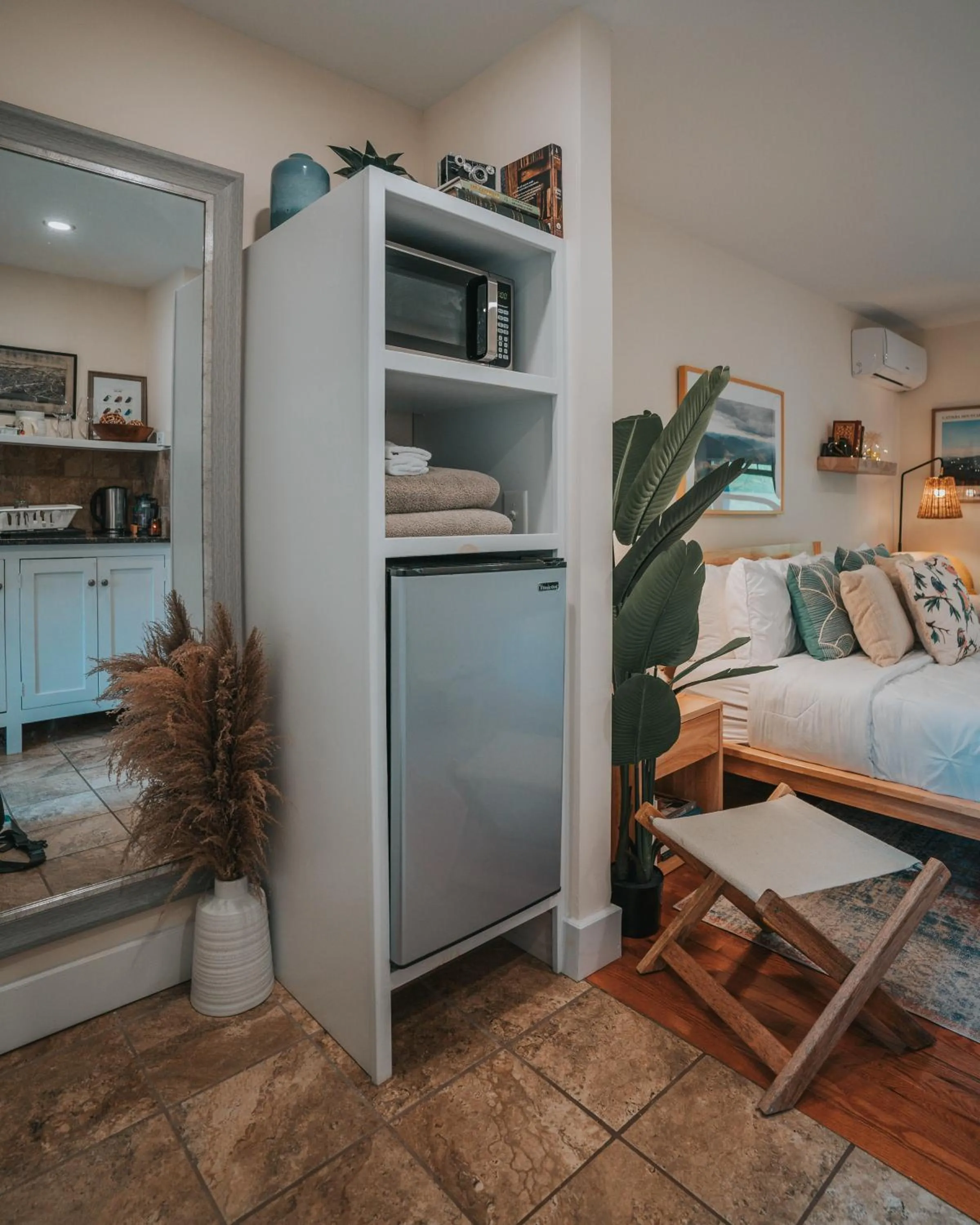 Bed in The Willow, Catskill