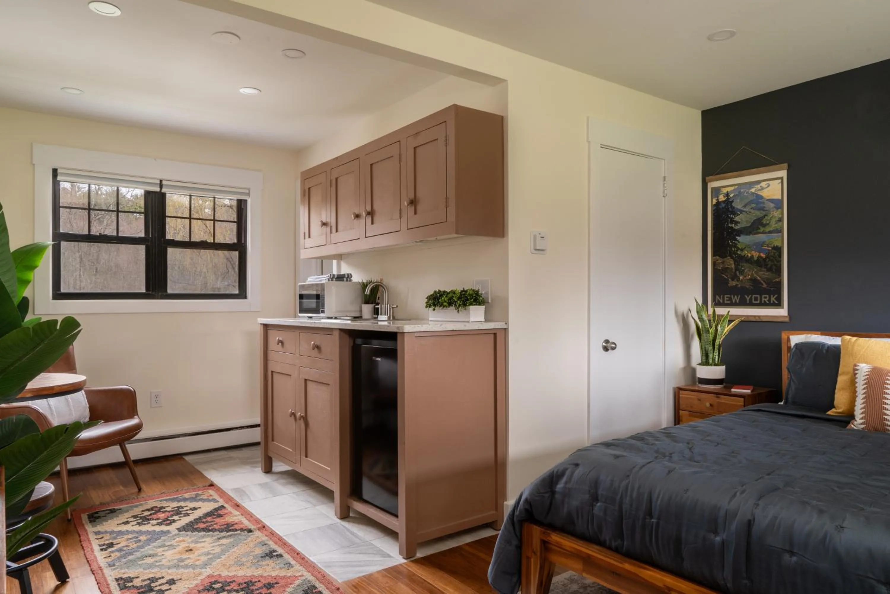 Bed in The Willow, Catskill