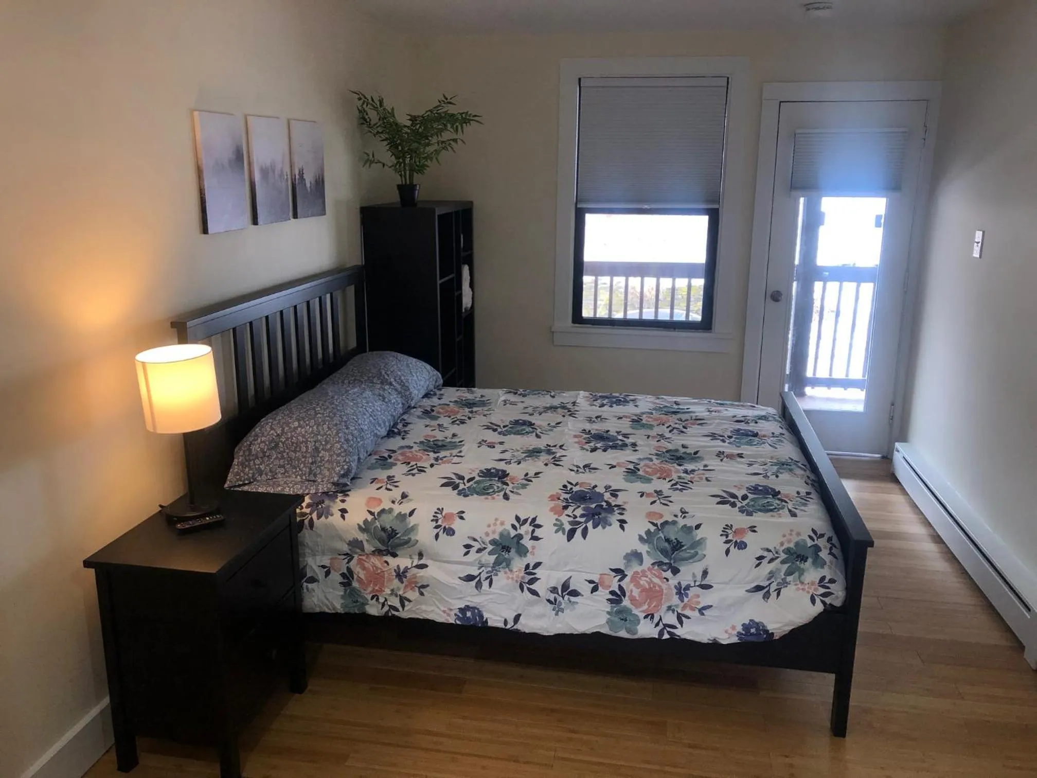 Bed in The Willow, Catskill