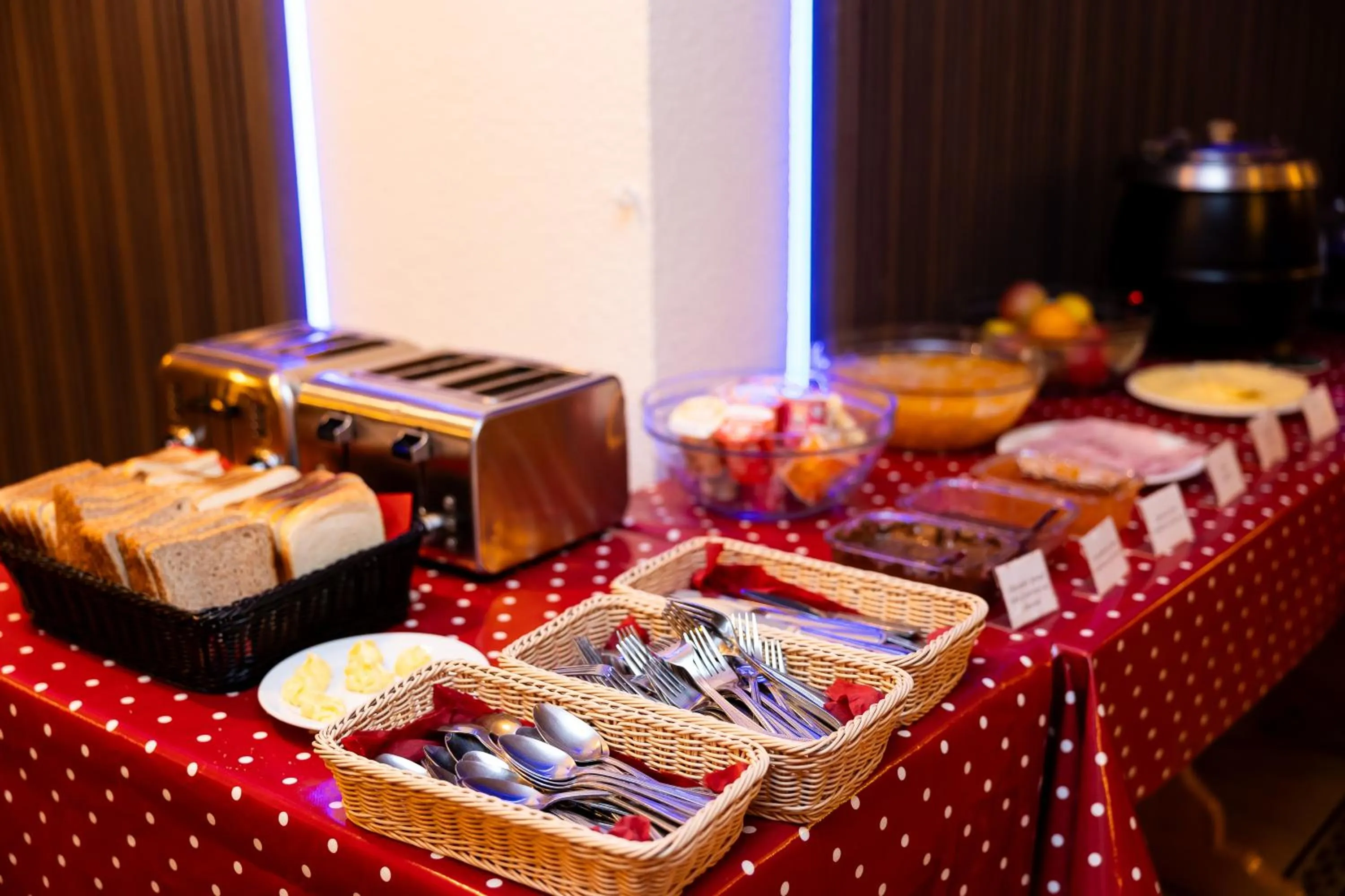 Breakfast in Hotel l'Aigle