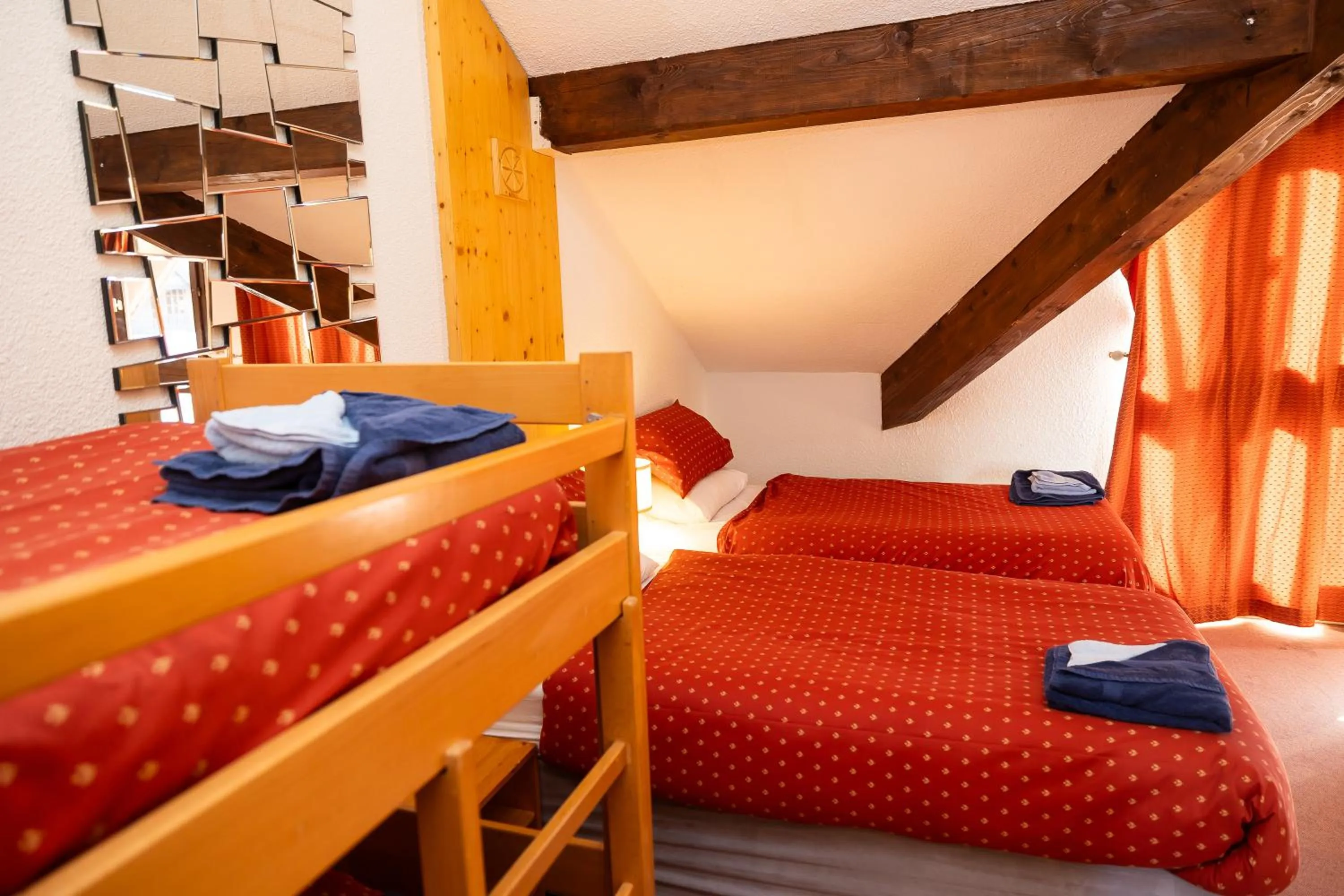 Bed in Hotel l'Aigle