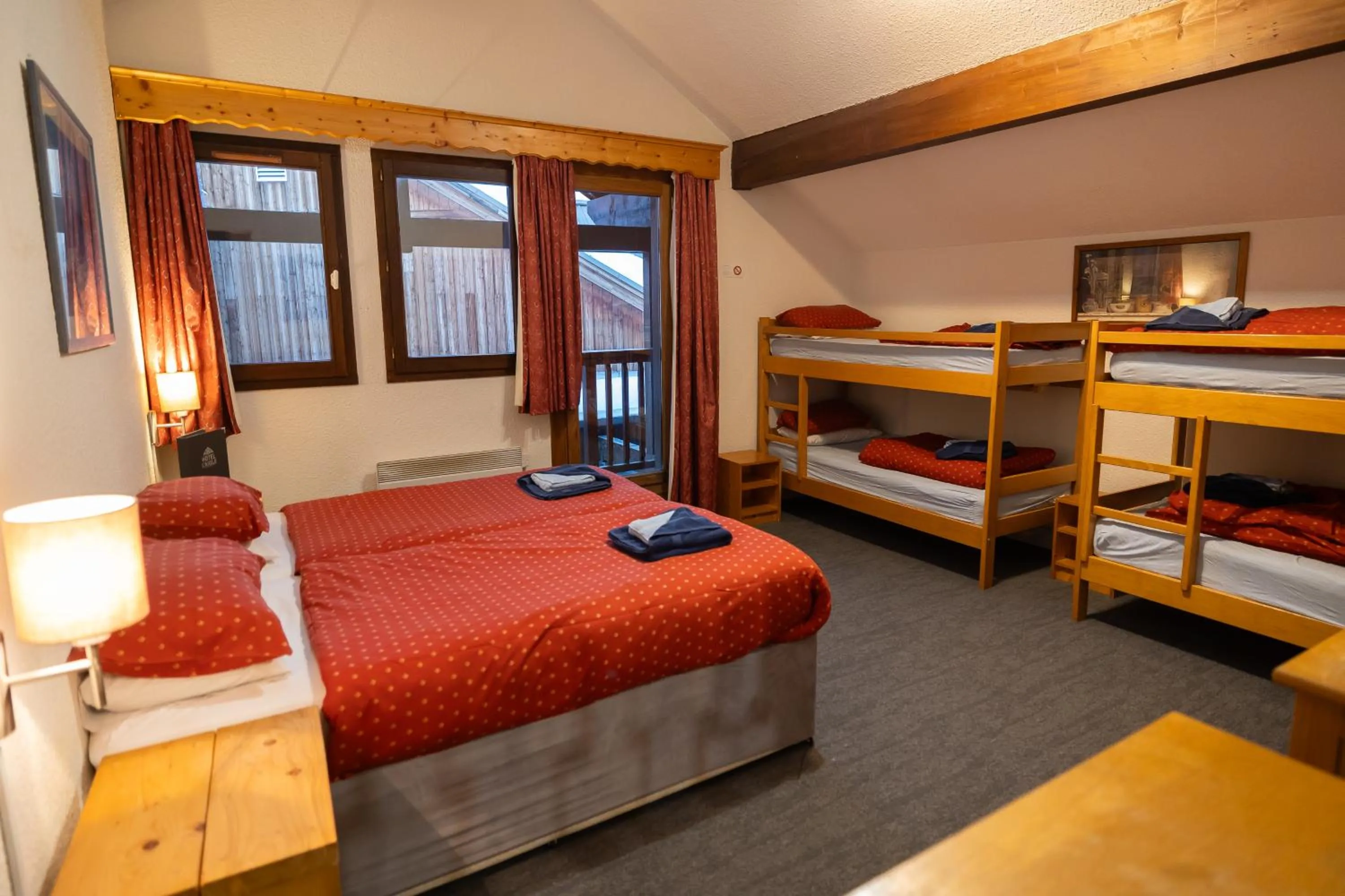 Photo of the whole room, Bed in Hotel l'Aigle