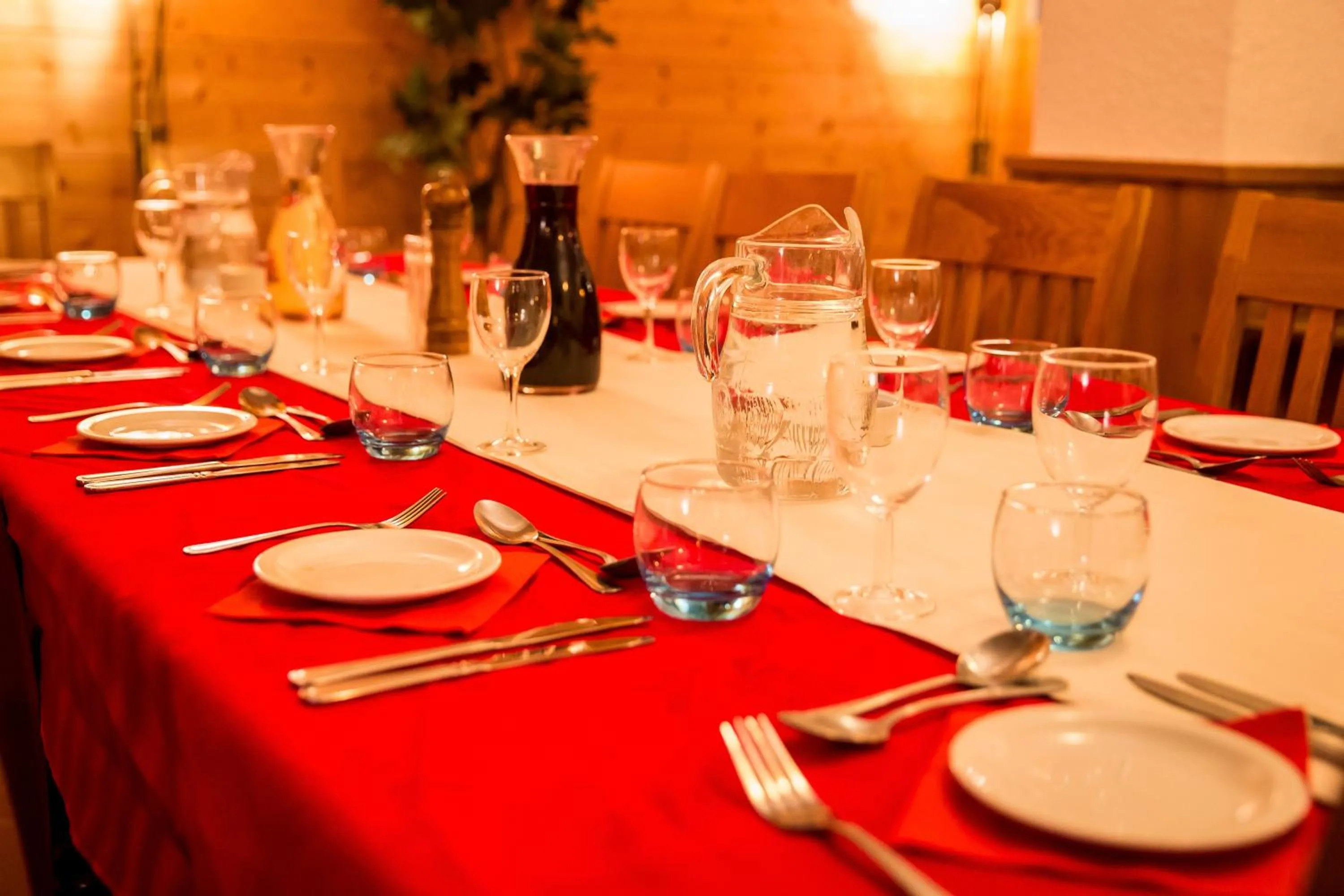 Restaurant/places to eat in Hotel l'Aigle