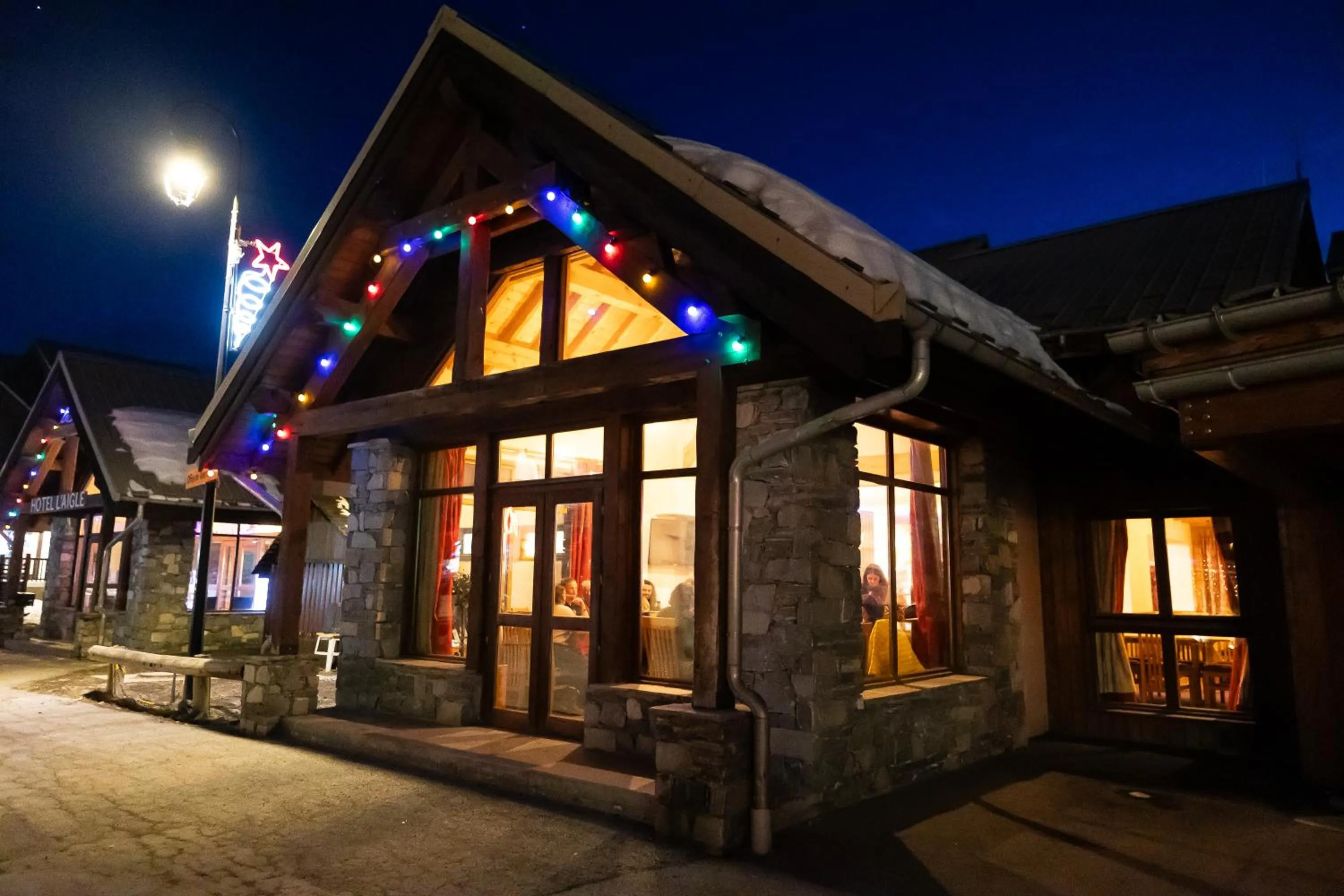 Property building in Hotel l'Aigle