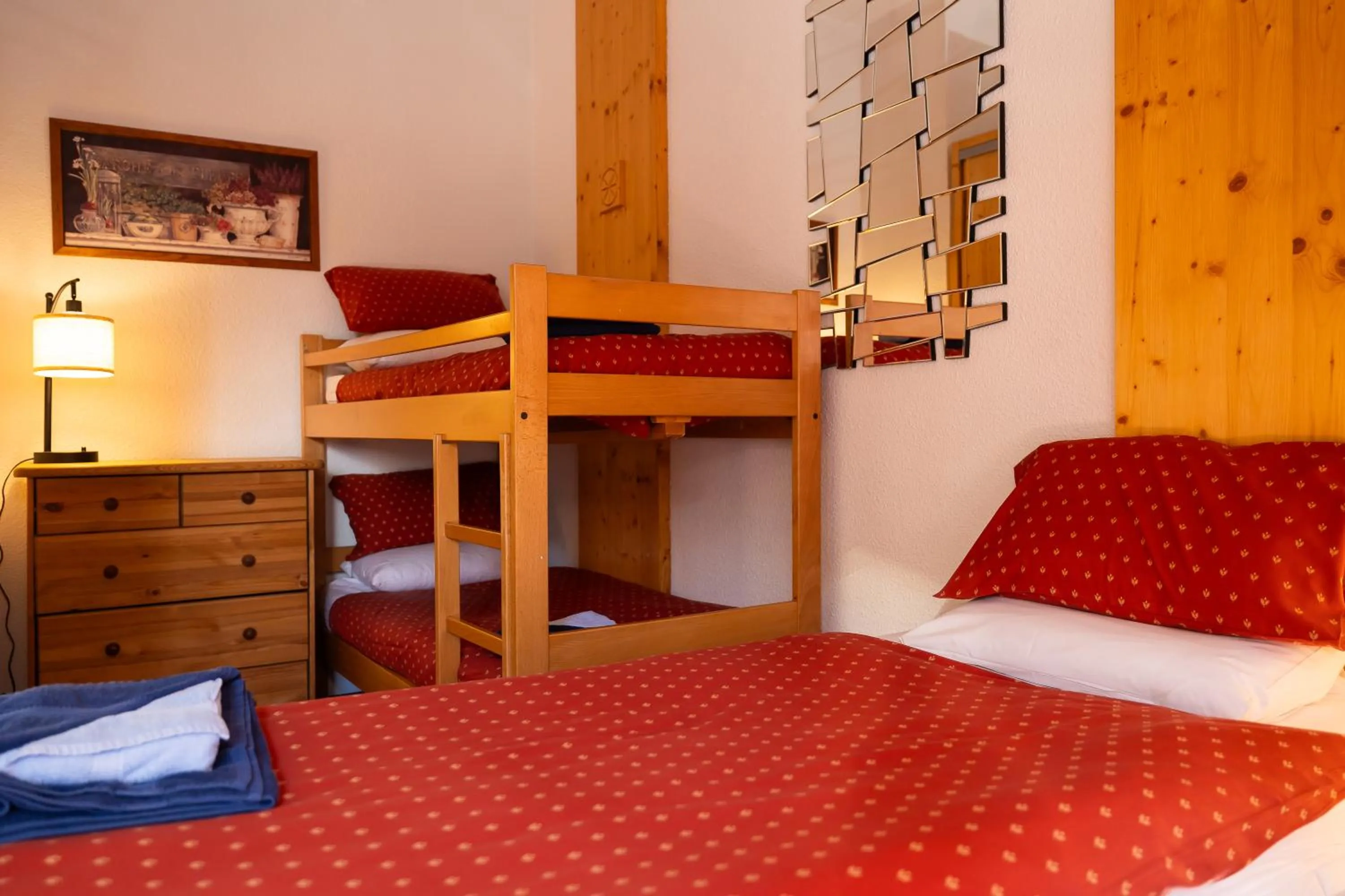 Bedroom, Bed in Hotel l'Aigle