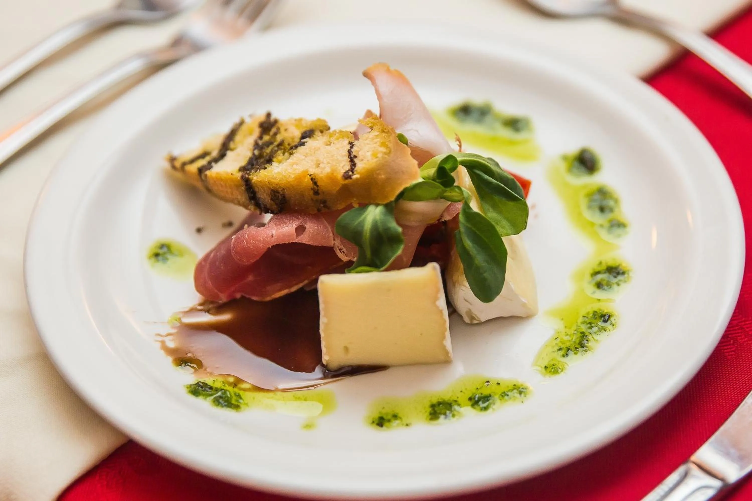 Food in Hotel l'Aigle