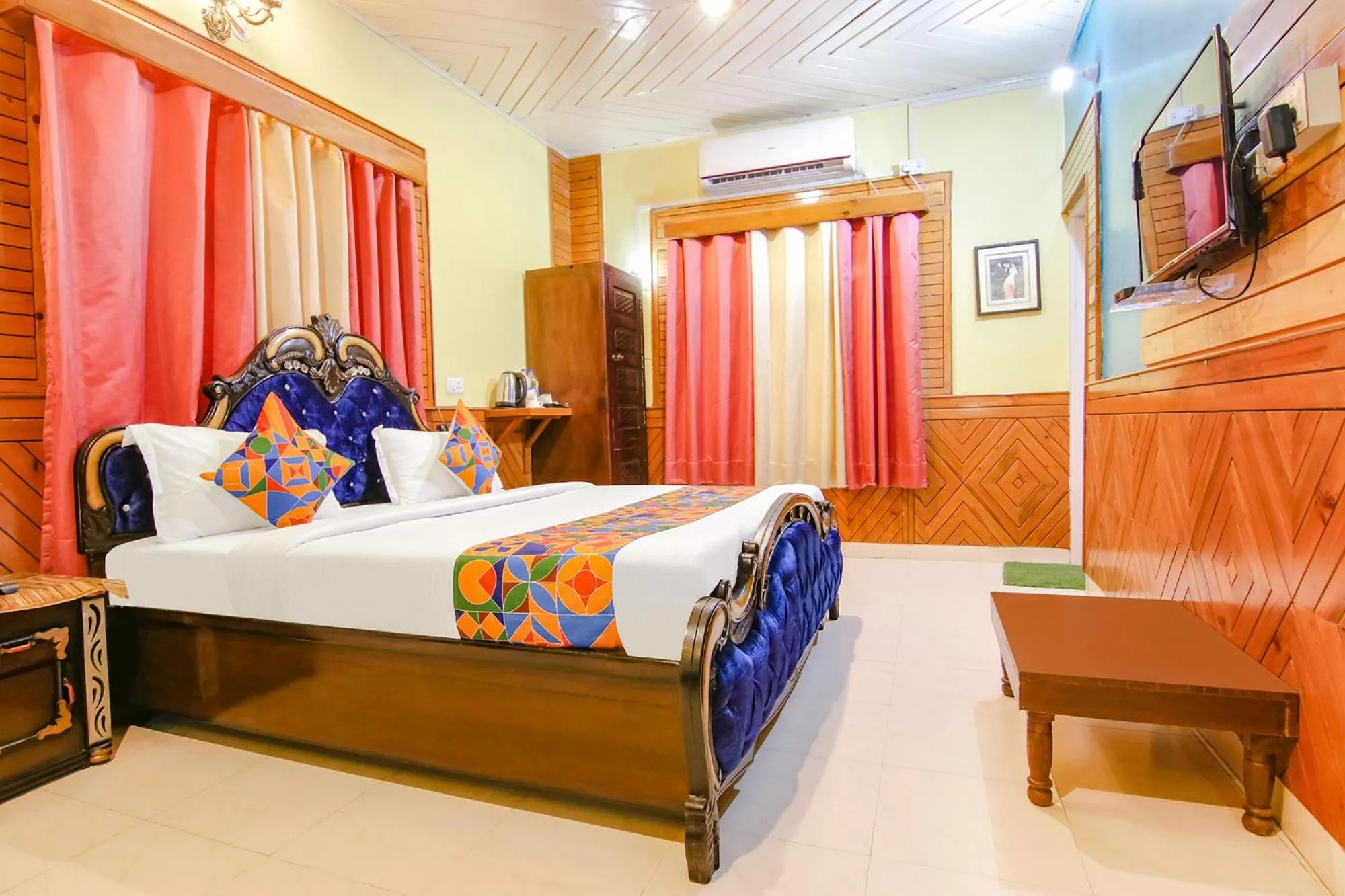 Bed in Royal Green Buds